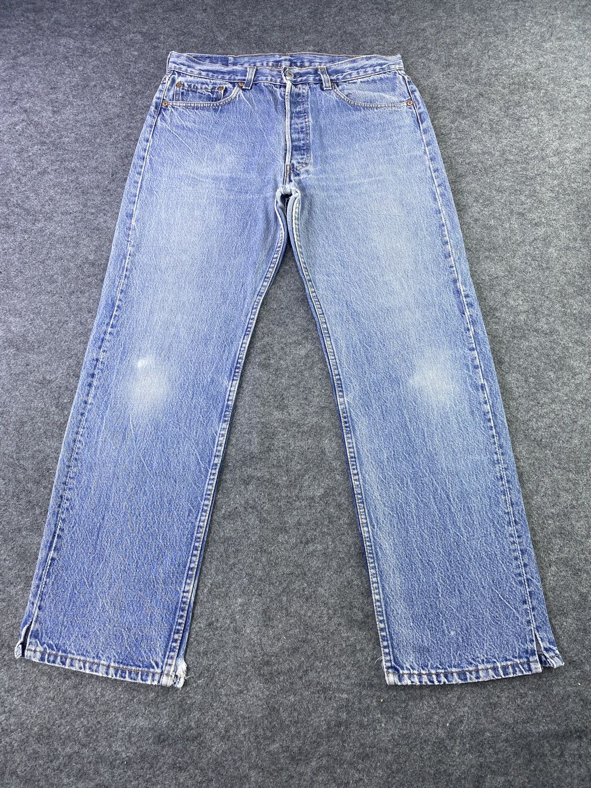 Jean × Levi's × Vintage Vintage Levis 501 Jeans Blue Wash - J918 Size US 33 - 2 Thumbnail