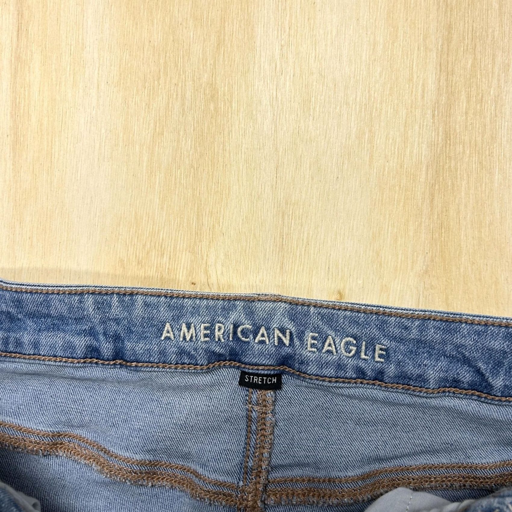 American Eagle Outfitters American Eagle Outfitters Womens Straight Jeans 12 Med Wash Blue Stretch Denim Size 34" / US 12 / IT 48 - 2 Thumbnail