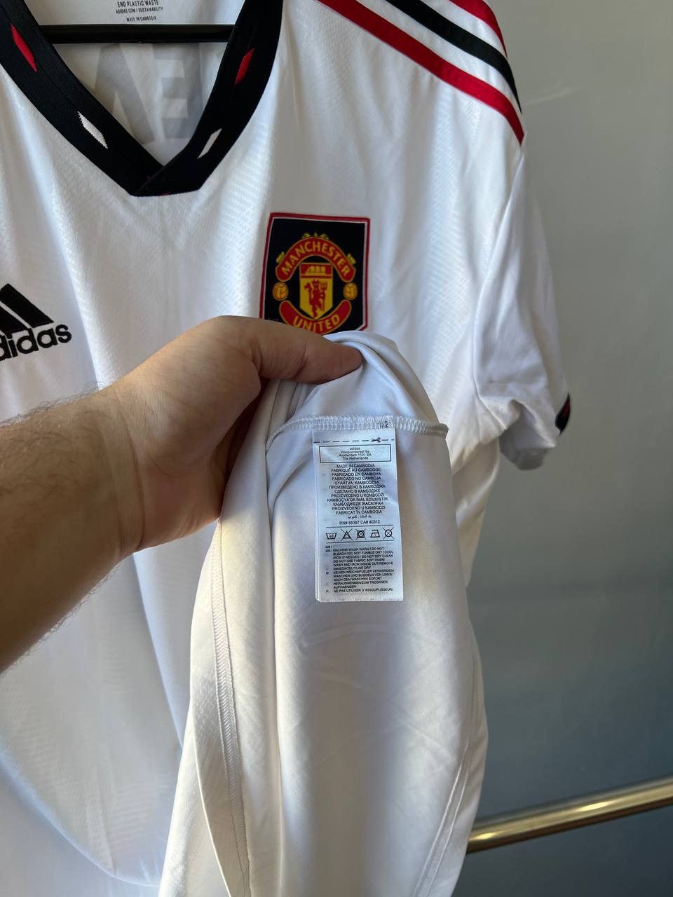Adidas 2022/23 MANCHESTER UNITED #18 CASEMIRO AWAY SOCCER JERSEY L Size US L / EU 52-54 / 3 - 8 Thumbnail