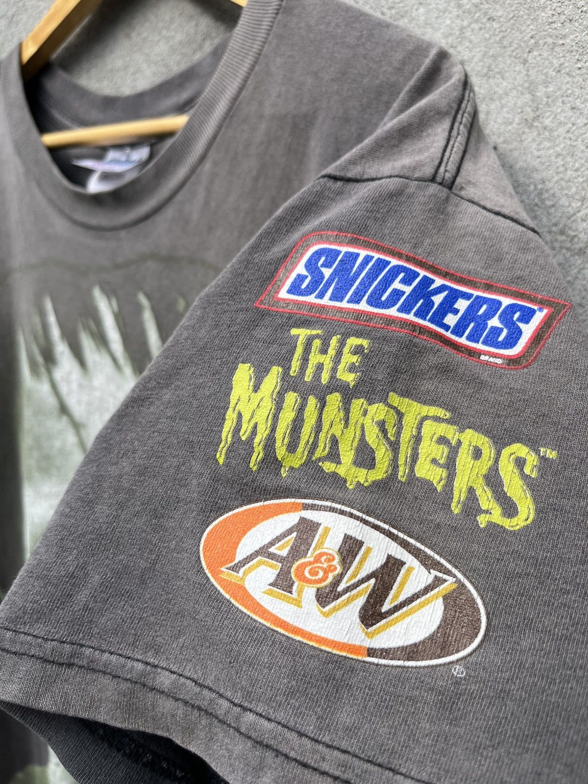 Vintage Vintage 1998 The Munsters Size US L / EU 52-54 / 3 - 2 Thumbnail