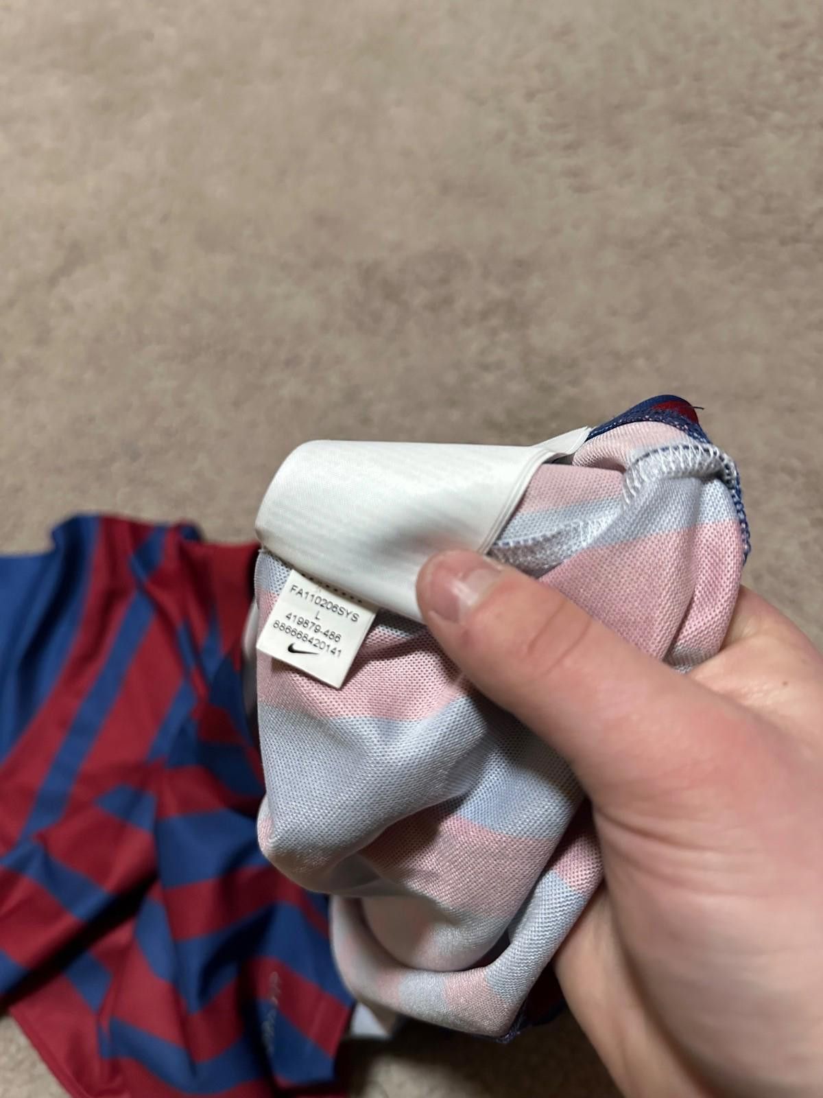 Nike Nike Barcelona 2011 2012 Home Football Shirt Soccer jersey L Size ONE SIZE - 7 Thumbnail