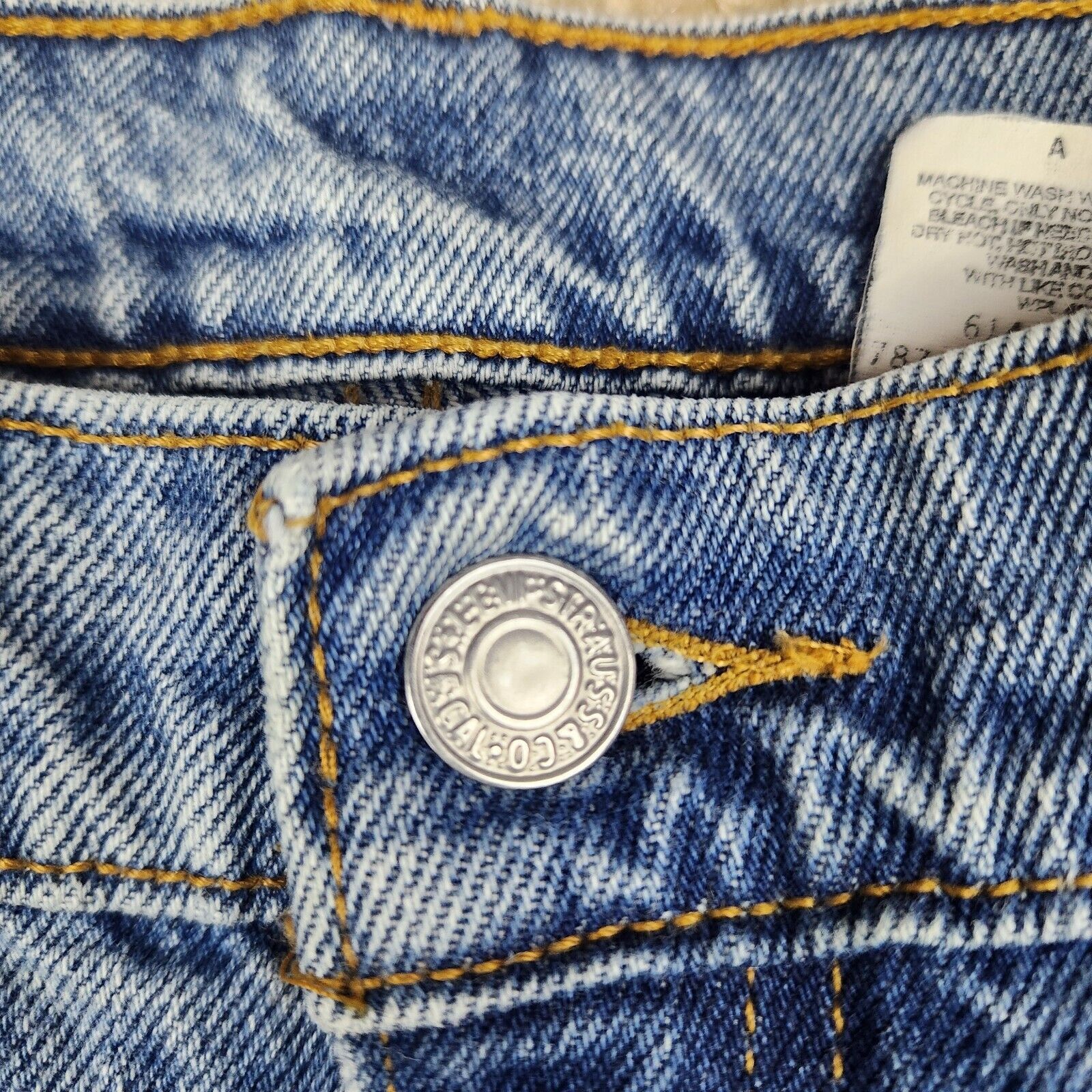 Levi's VTG Levi's 505 Straight Leg Jeans 36x30 Aug 98 #679 Size US 36 / EU 52 - 3 Thumbnail