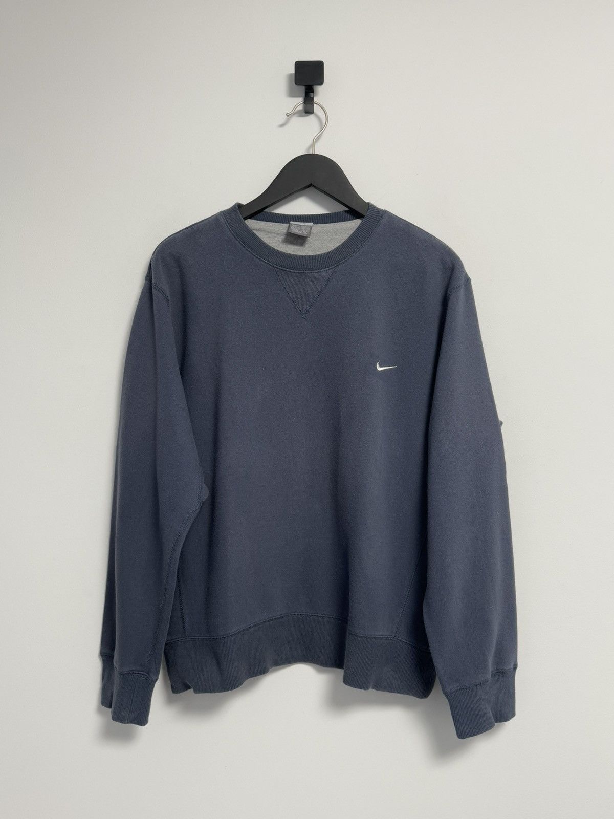 Vintage Nike Vintage Sweatshirt Y2K Style Swoosh Size US L / EU 52-54 / 3 - 1 Thumbnail