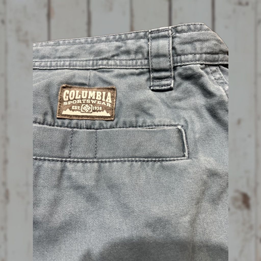 Vintage VINTAGE Columbia Cargo Shorts Men 36 Waist 10L Blue Cotton Casual Athletic 2010s Size US 36 / EU 52 - 1 Thumbnail