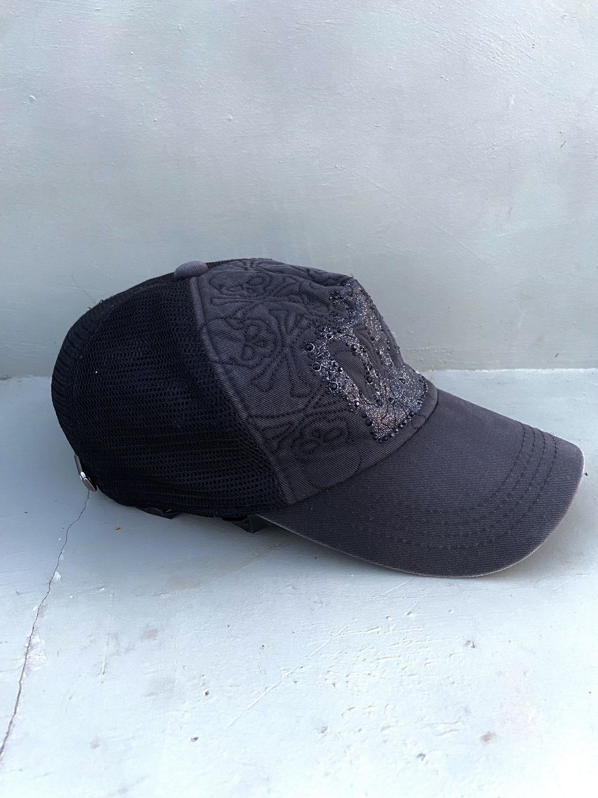 If Six Was Nine 2000s Diablo zircon studded crown trucker hat Size ONE SIZE - 5 Thumbnail