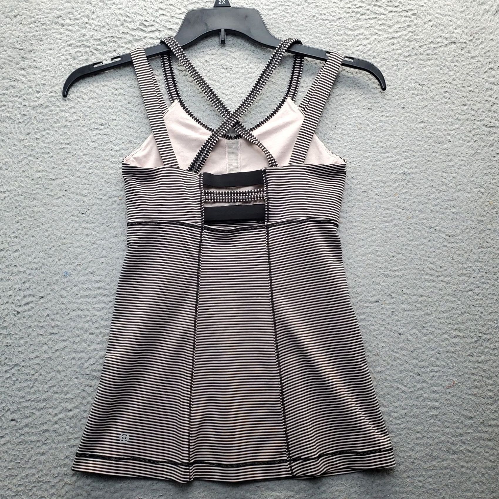 Lululemon Lululemon Activewear Tank Top Womens 6 Multicolor Striped Padded Small Pullover Gym Tank Size M / US 6-8 / IT 42-44 - 2 Thumbnail