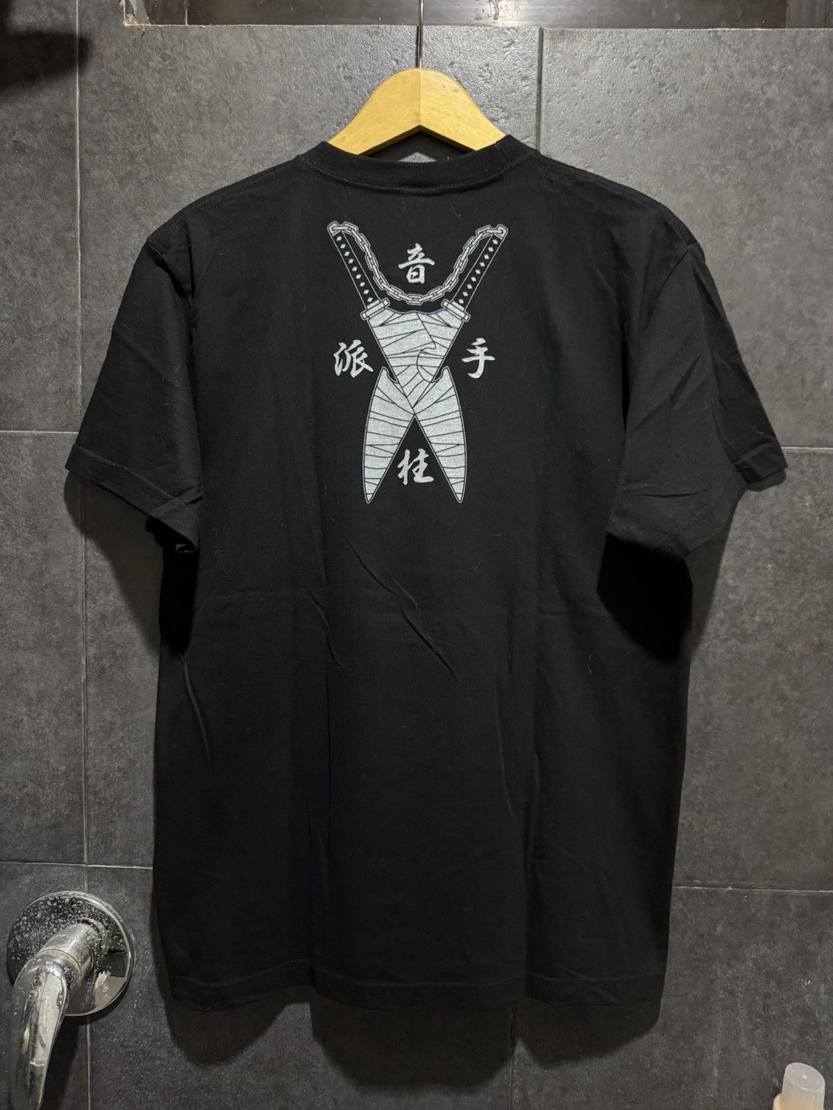 Other Demon Slayer Uzui Tengen Tshirt Size US L / EU 52-54 / 3 - 4 Thumbnail