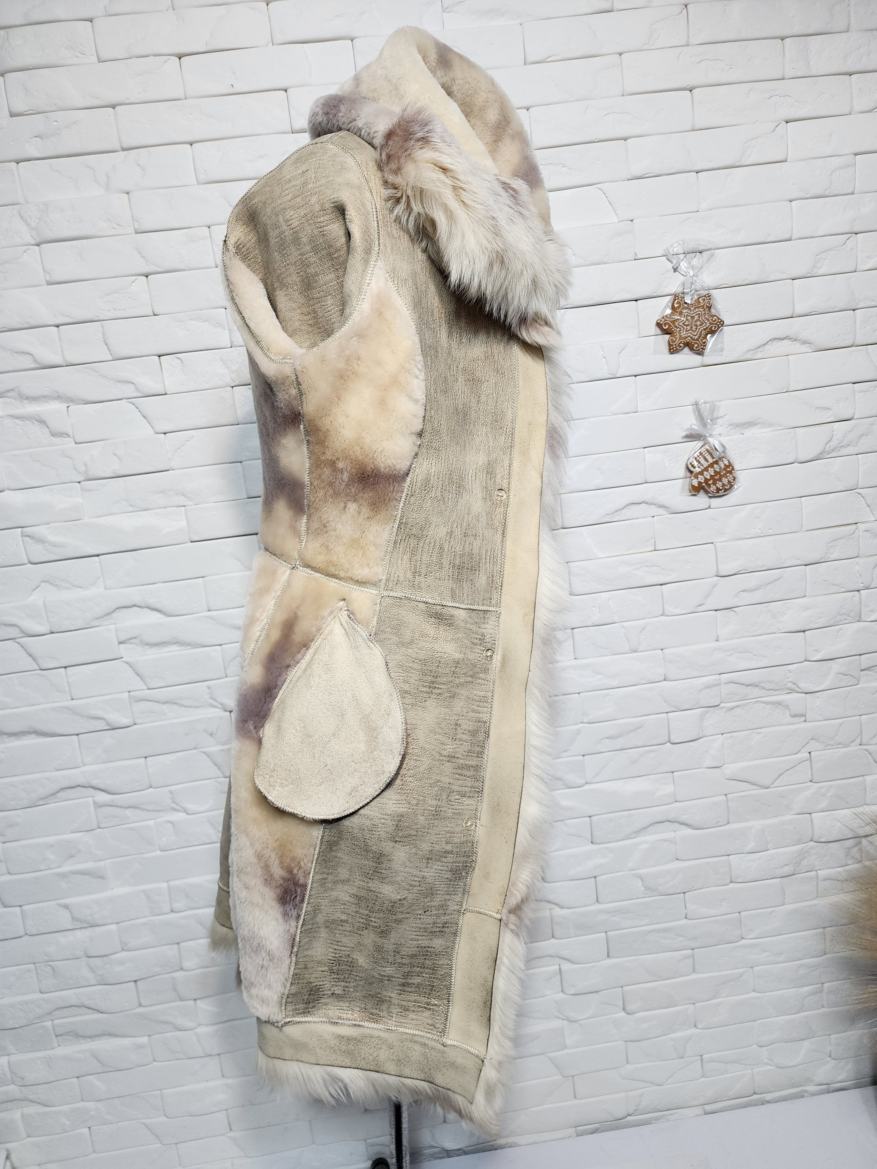 Uniqlo Beige and Golden Fur Coat: Hooded Genuine Fur Winter Jacket Size S / US 4 / IT 40 - 8 Thumbnail