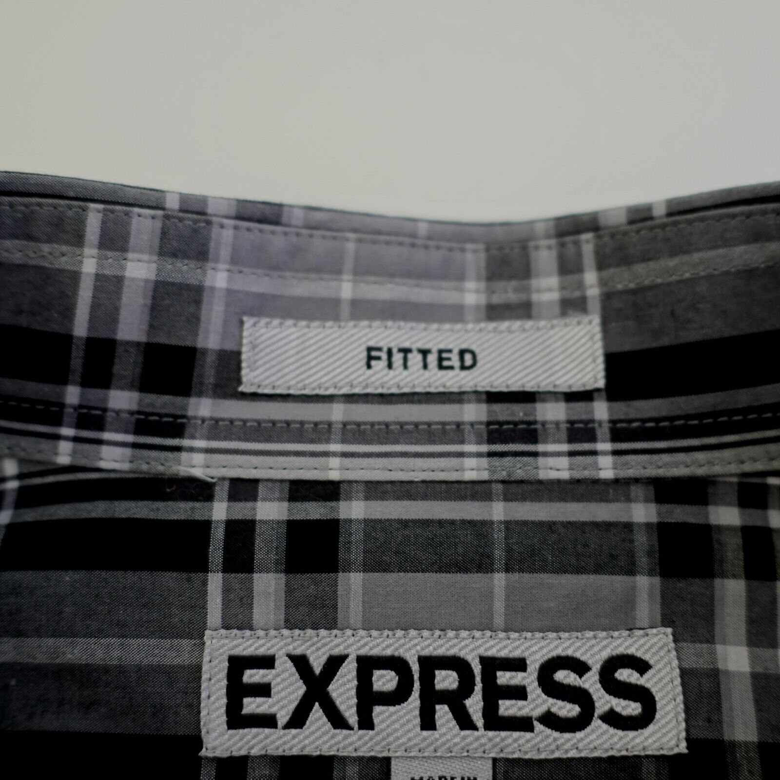 Express Express Fitted Gray Black Plaid Large 15-16.5 Collared Dress Size US L / EU 52-54 / 3 - 9 Thumbnail