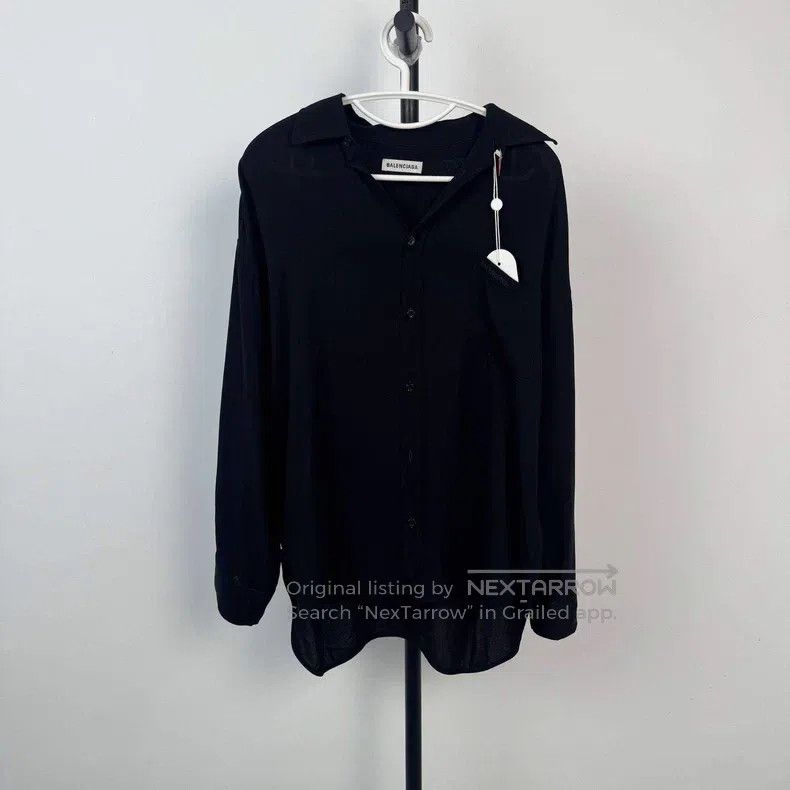 Balenciaga Balenciaga Long Sleeve Size XS / US 0-2 / IT 36-38 - 1 Thumbnail