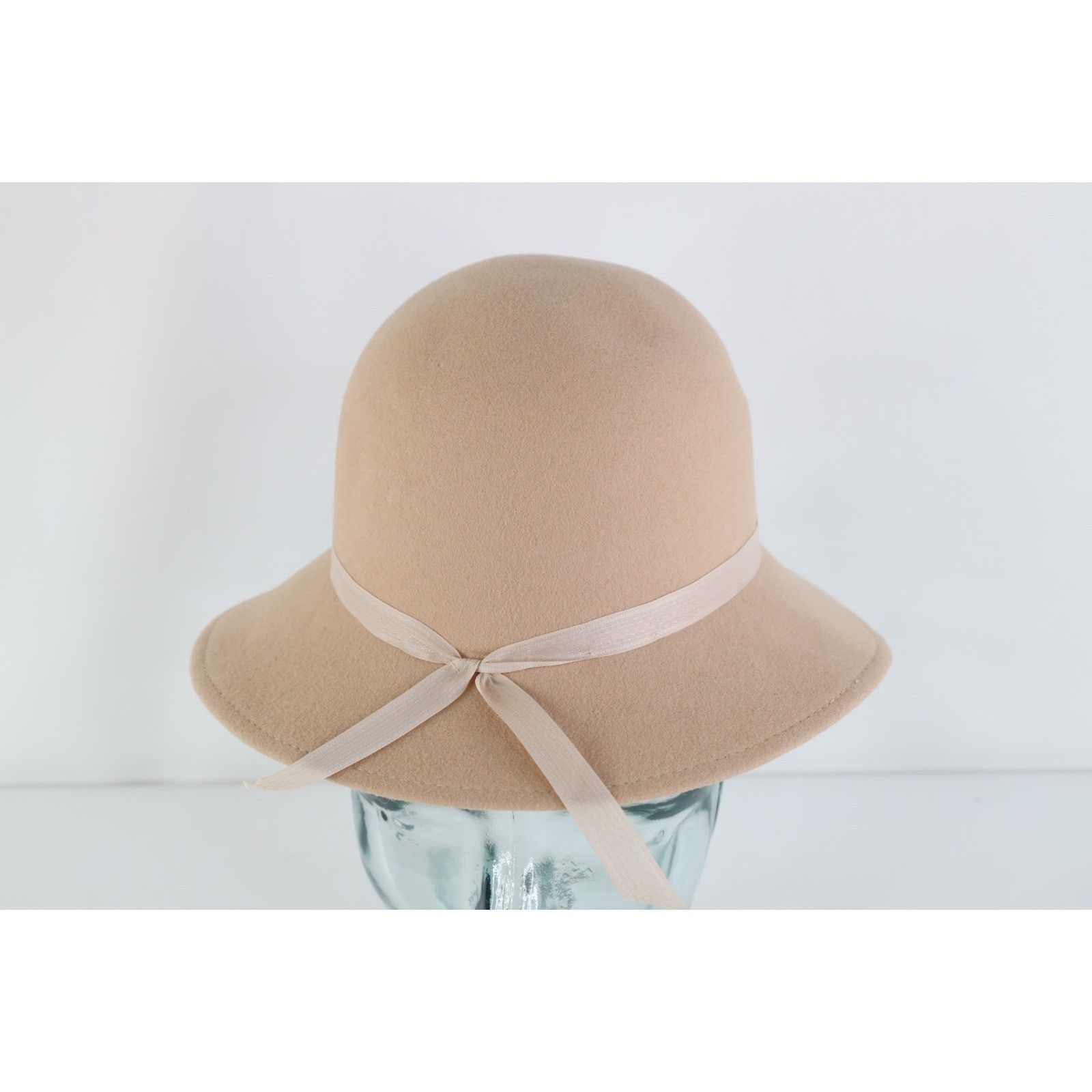 Vintage Vintage 60s Rockabilly Ribbon Peachfelt Wool Felt Cloche Hat Size ONE SIZE - 1 Thumbnail