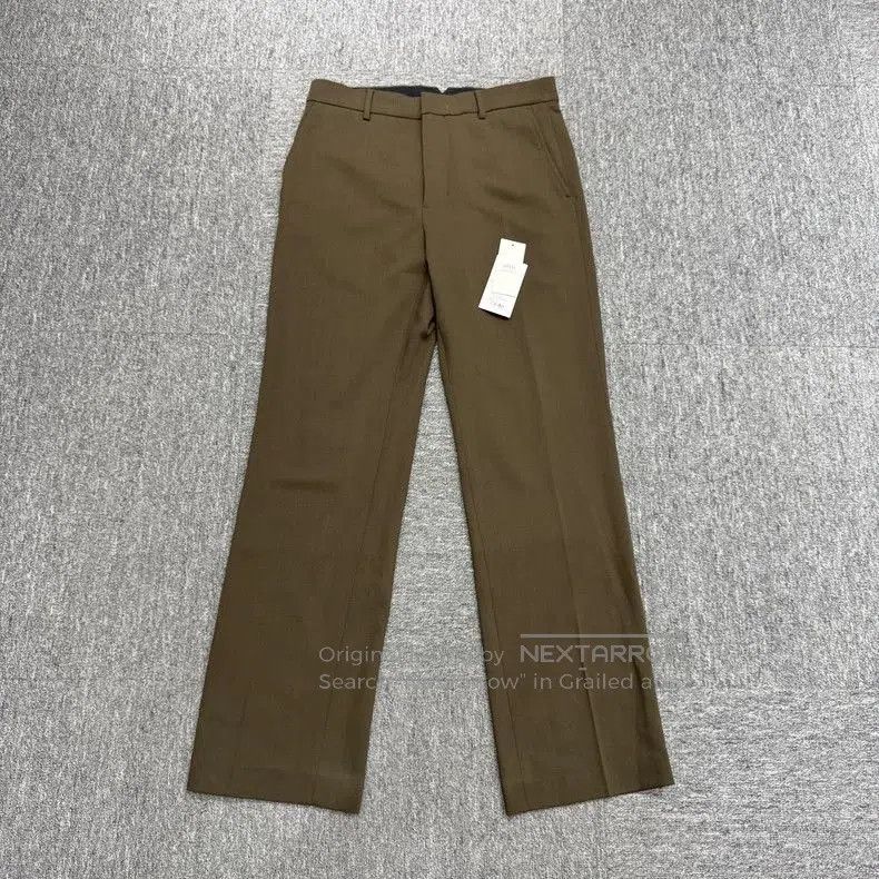 AMI Solid Wool Casual Pants.