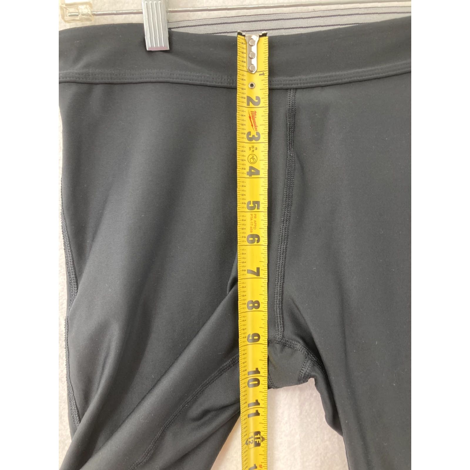 Under Armour Under Armour Yoga pants Womens Black Large Compression Crop Size 36" / US 14 / IT 50 - 5 Thumbnail