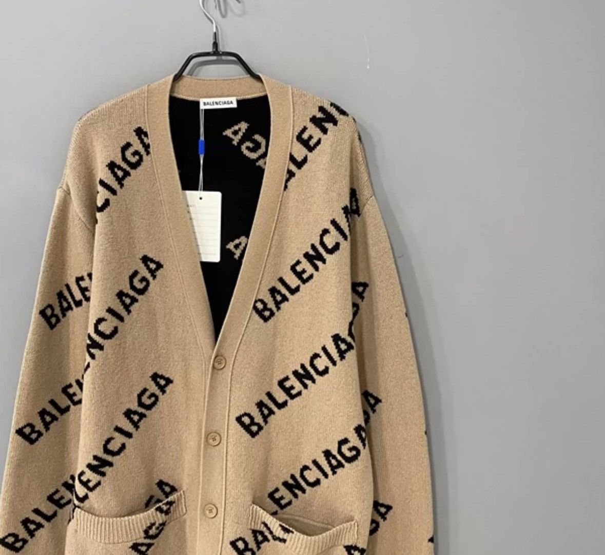 Balenciaga Balenciaga sweater 2412-Nextarrow Size US XS / EU 42 / 0 - 3 Thumbnail