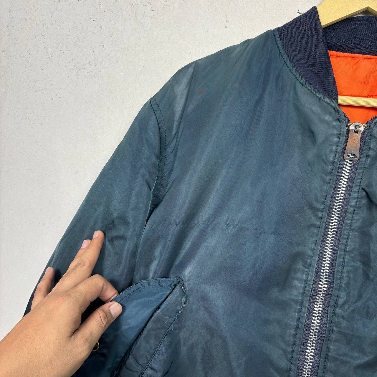 Alpha Industries Vintage Alpha Industries MA-1 Flight Jacket Large USA Made Size US L / EU 52-54 / 3 - 11 Thumbnail