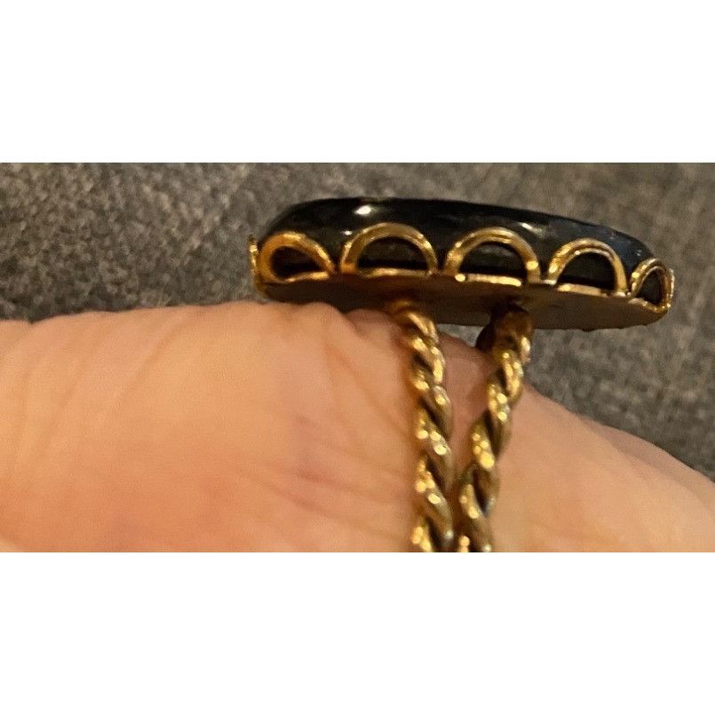 Other Vtg Gold-Tone Twisted Band Ring W/Blk Enamel Oval Face,White Size ONE SIZE - 5 Thumbnail