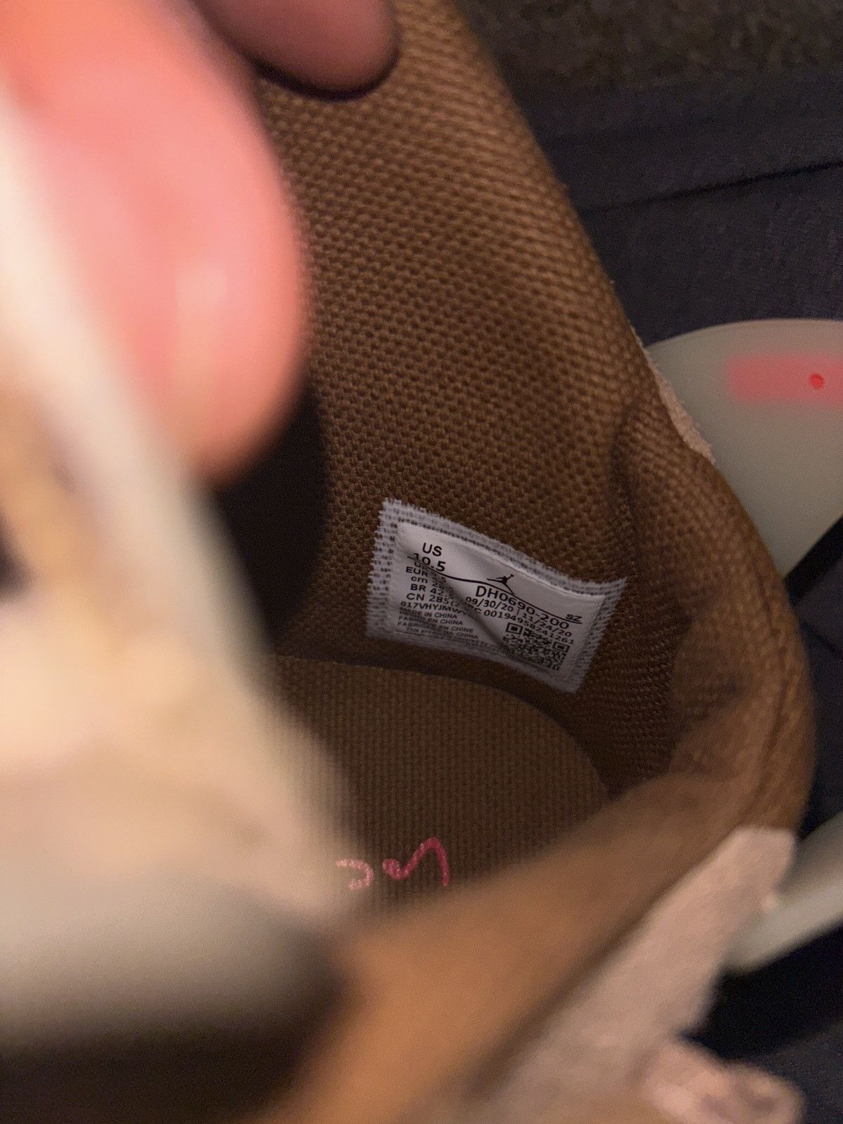 Jordan Brand × Travis Scott Travis Scott British khaki Size US 10.5 / EU 43-44 - 7 Thumbnail