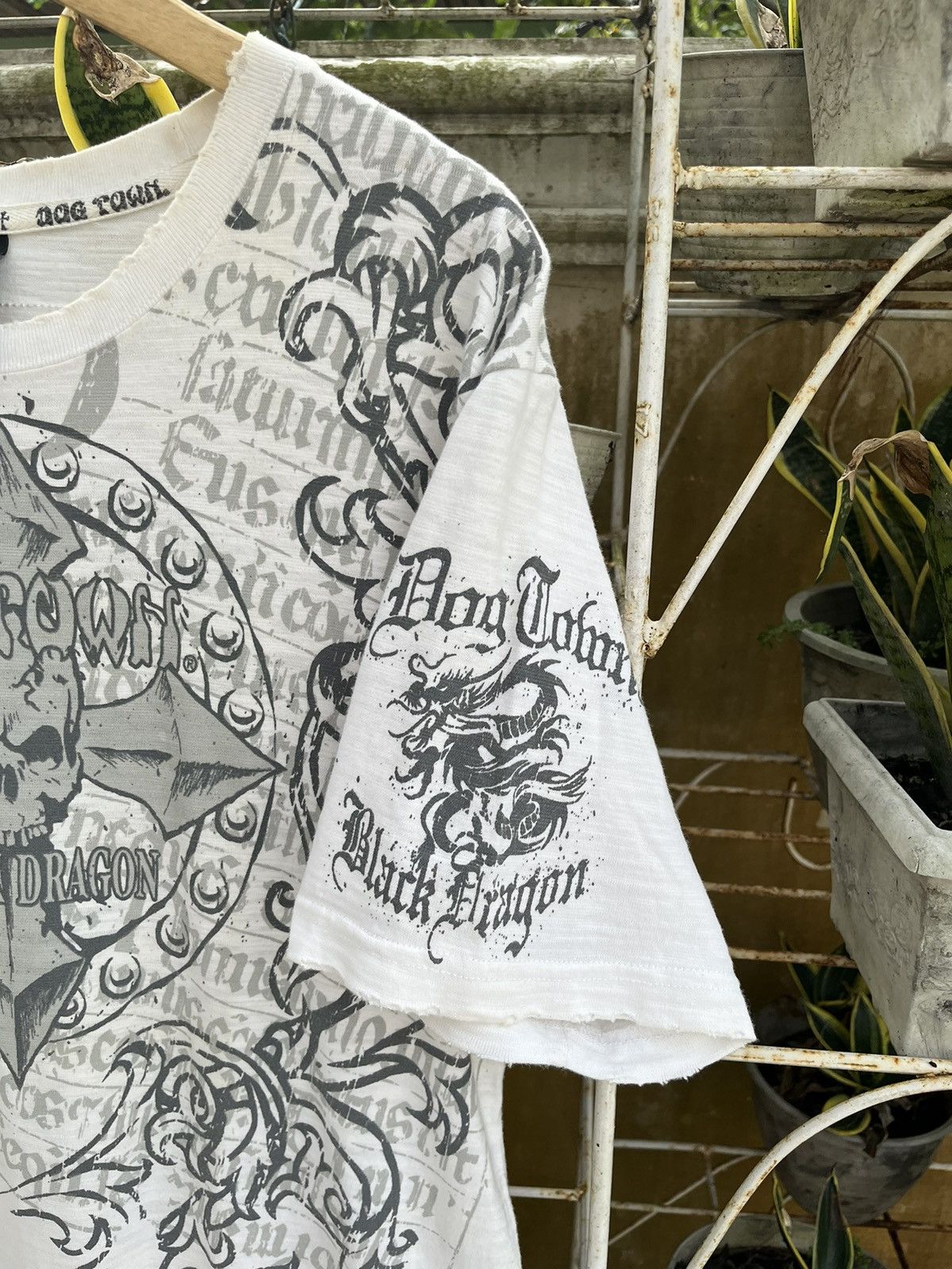 Y2K DOGTOWN BLACK DRAGON SUKAJAN TEE