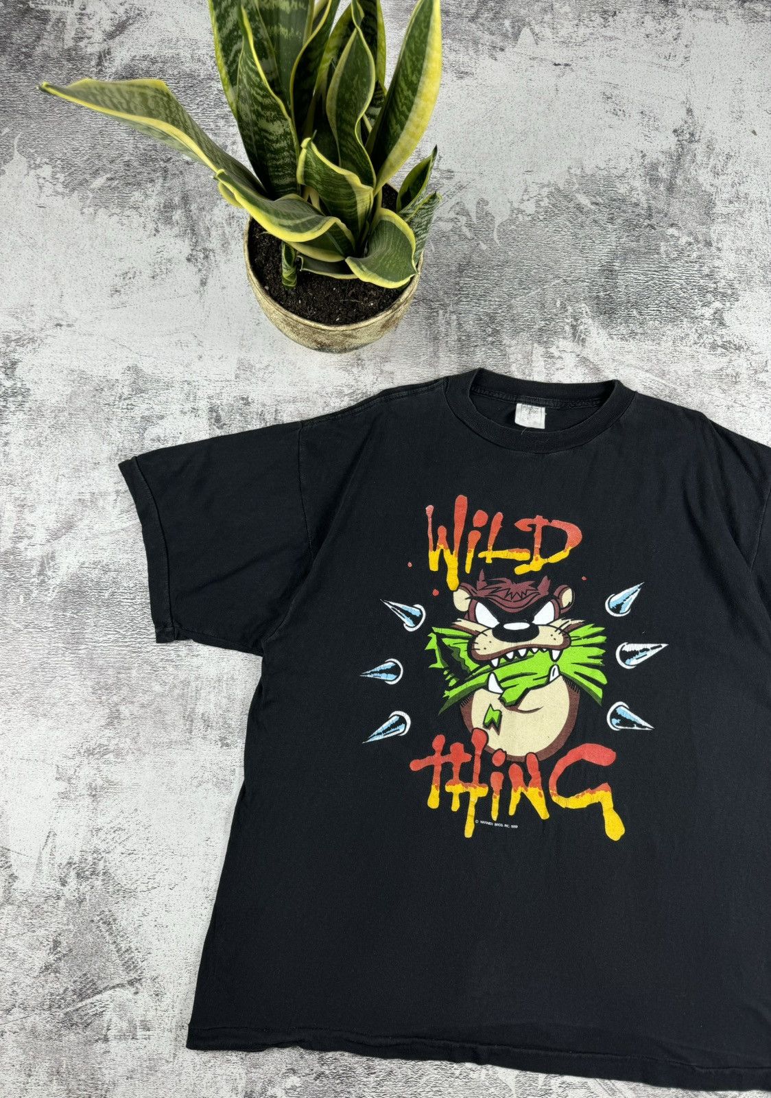 Warner Bros 90S Looney Tunes Warner Bros 1989 Wild Thing Cartoon T Shirt Size US XL / EU 56 / 4 - 2 Thumbnail