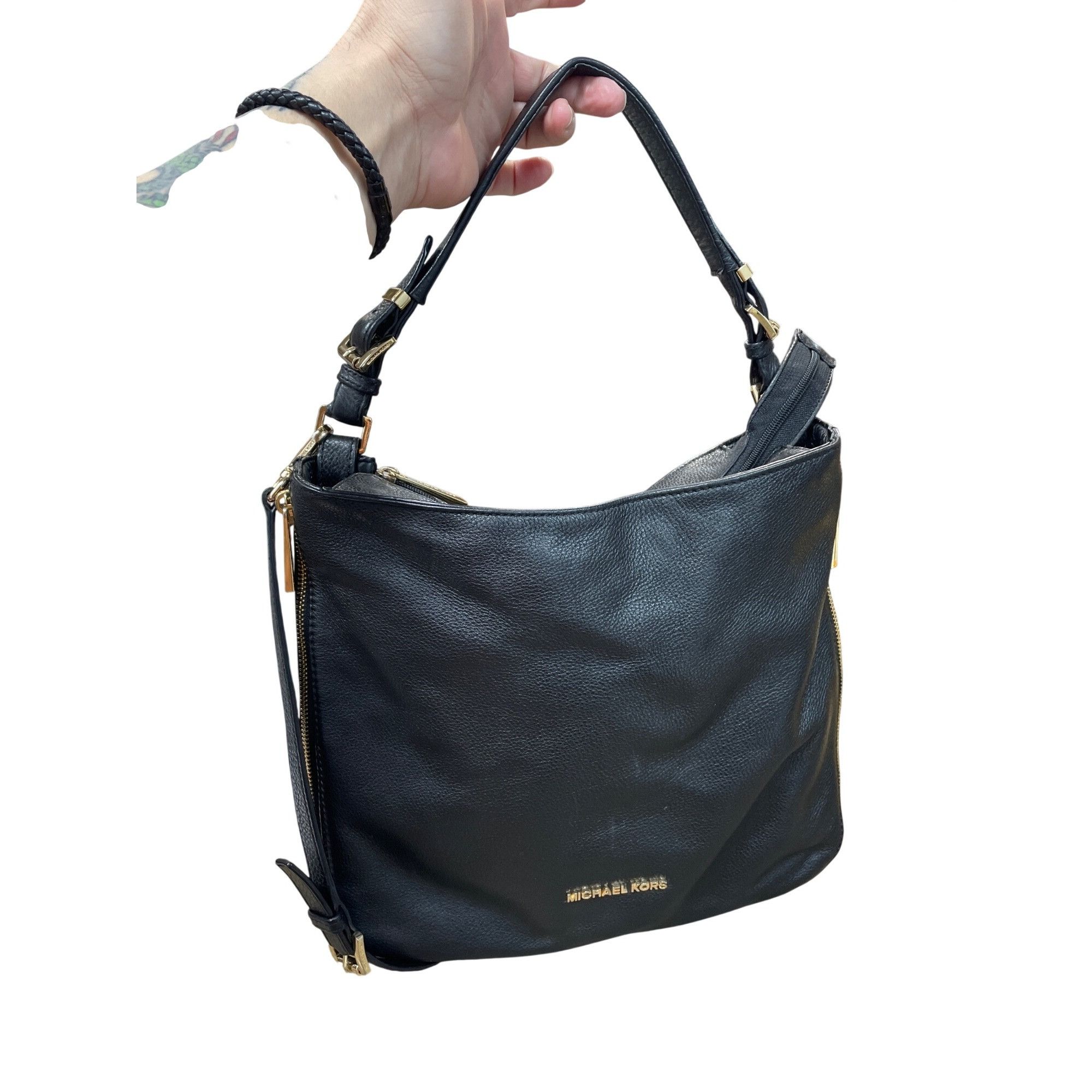 Michael Kors Michael Kors black leather pebbl;ed gold ware crossbody shou Size ONE SIZE - 25 Thumbnail