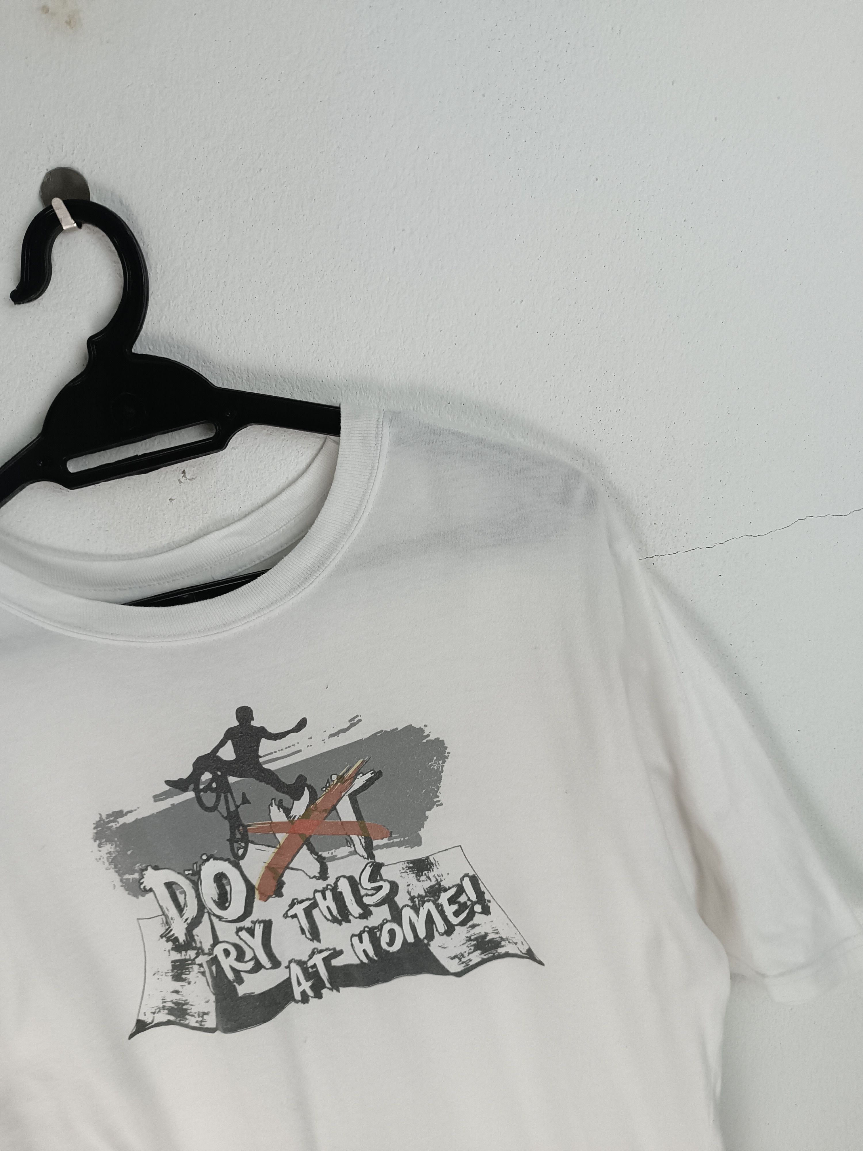 Other VINTAGE Y2K DON'T TRY THIS AT HOME BMX FREESTYLE HUMOR TEE Size US M / EU 48-50 / 2 - 6 Thumbnail
