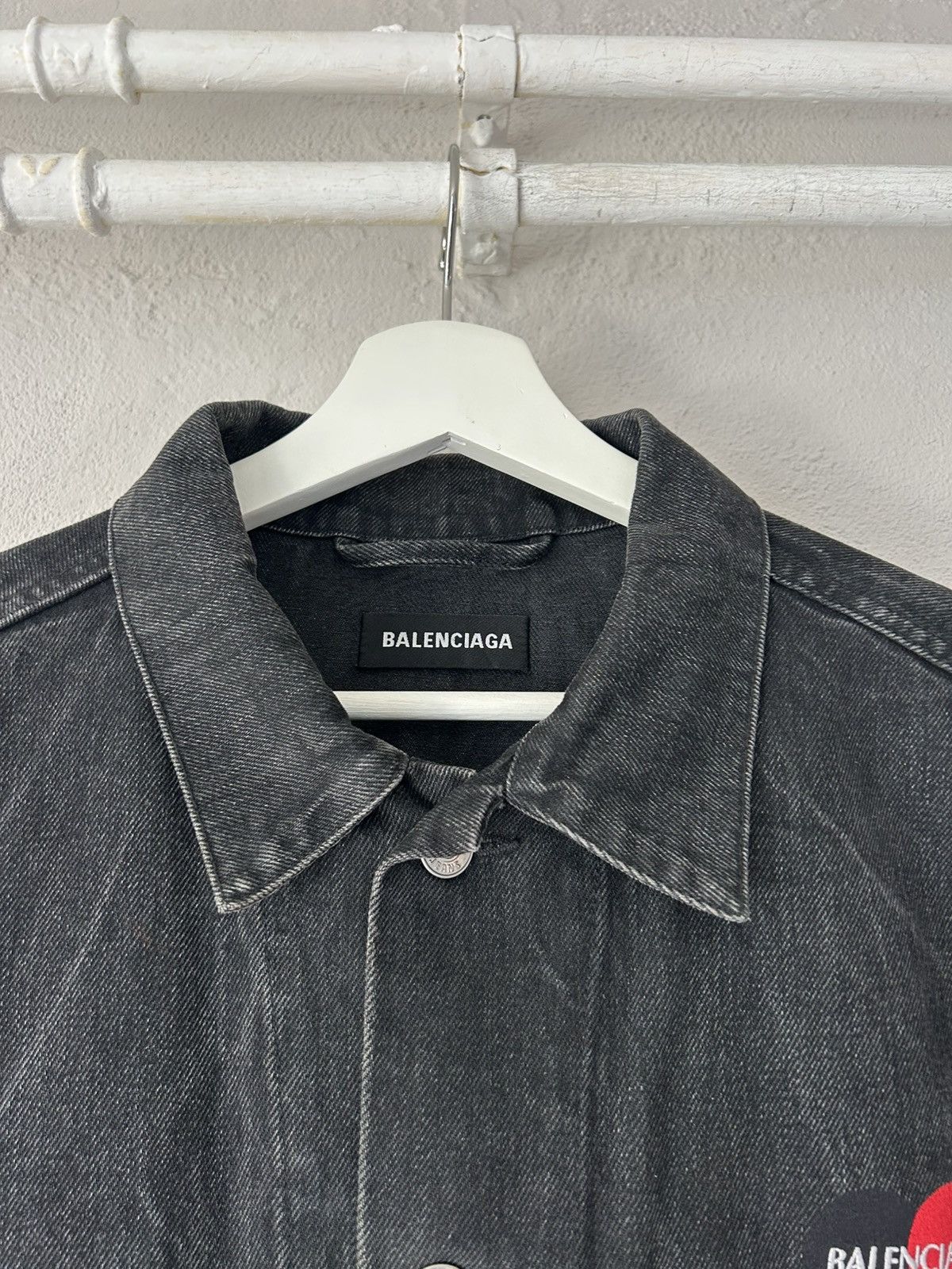 Balenciaga Oversized “Mastercard” Logo Denim Jacket – Size 46 Size US S / EU 44-46 / 1 - 2 Thumbnail