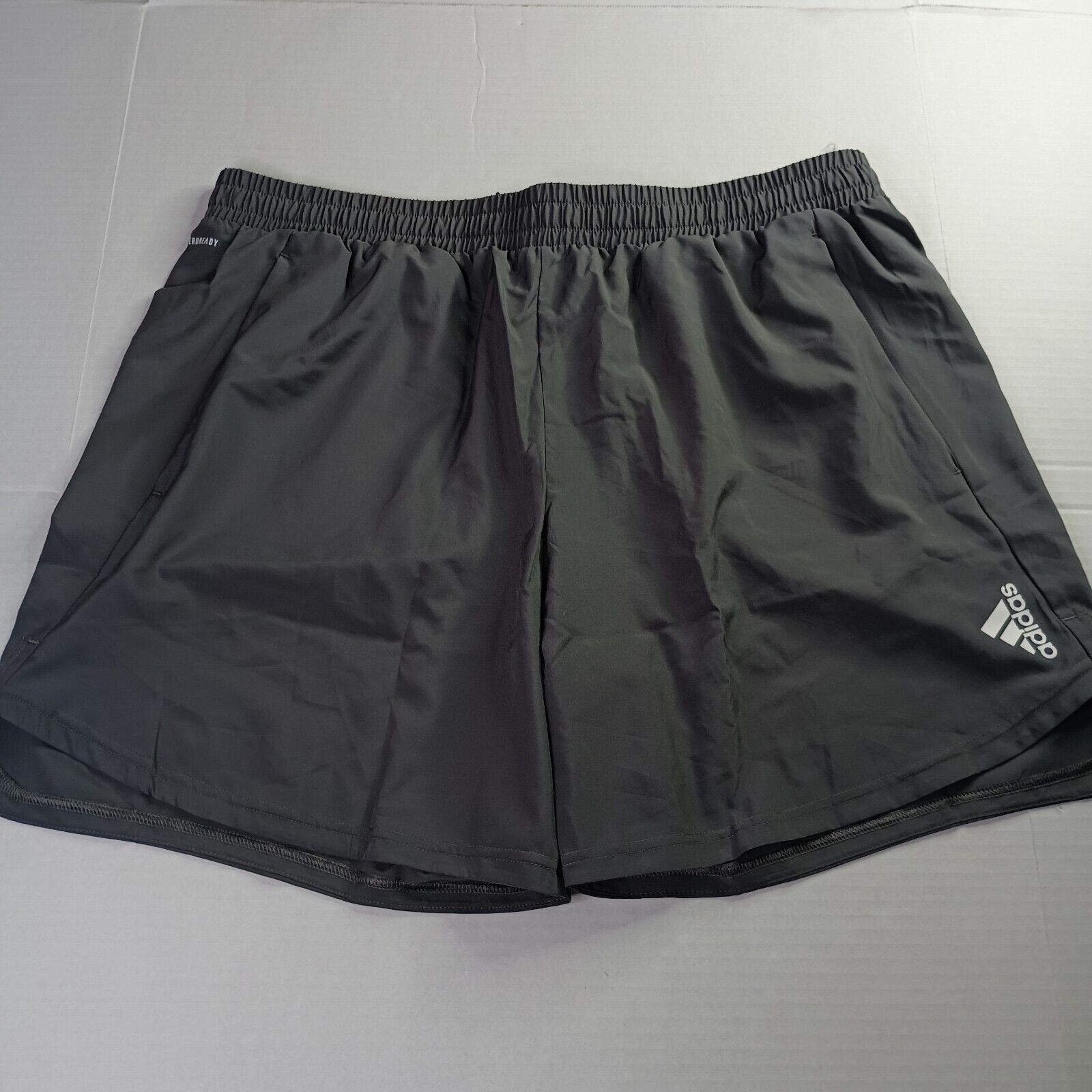 Adidas Adidas AeroReady Shorts Men's 2XL Gray Zip Pockets Running Size US 40 / EU 56 - 1 Thumbnail