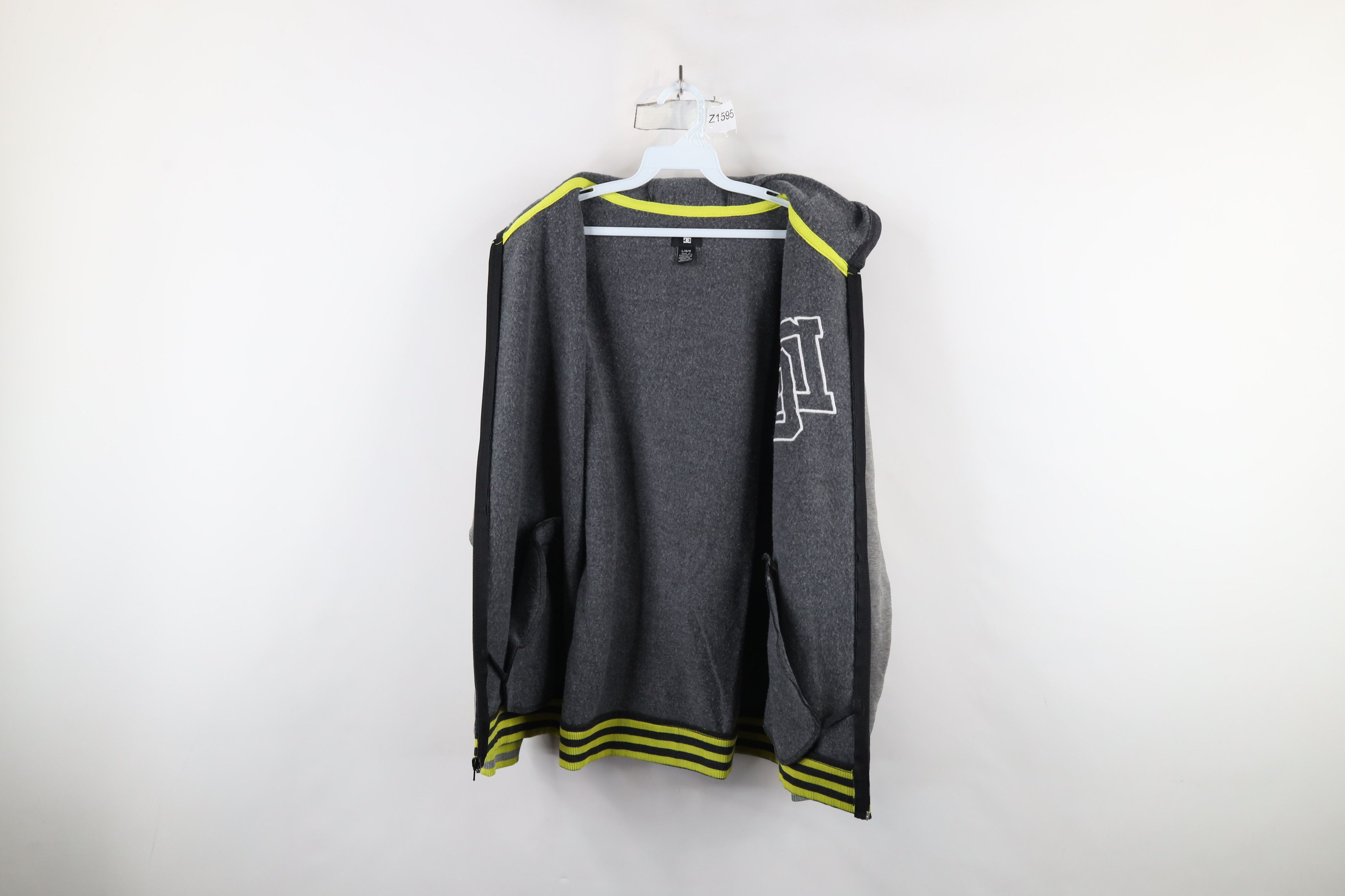 Vintage Vintage DC Shoes Skateboarding Block Full Zip Hoodie Gray Size US L / EU 52-54 / 3 - 7 Thumbnail