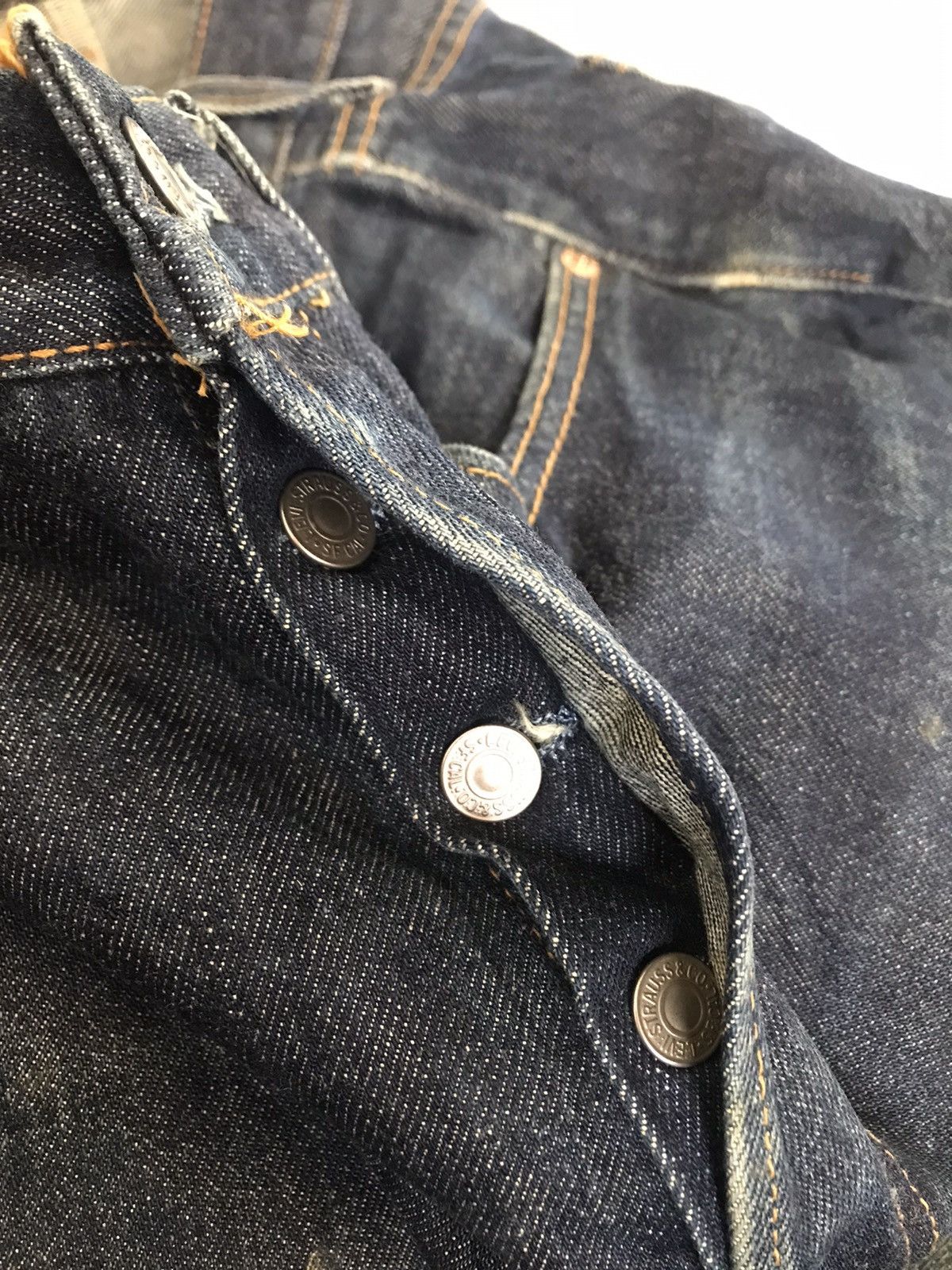 Japanese Brand × Levi's × Vintage Levis 501 button distressed Size US 30 / EU 46 - 11 Thumbnail