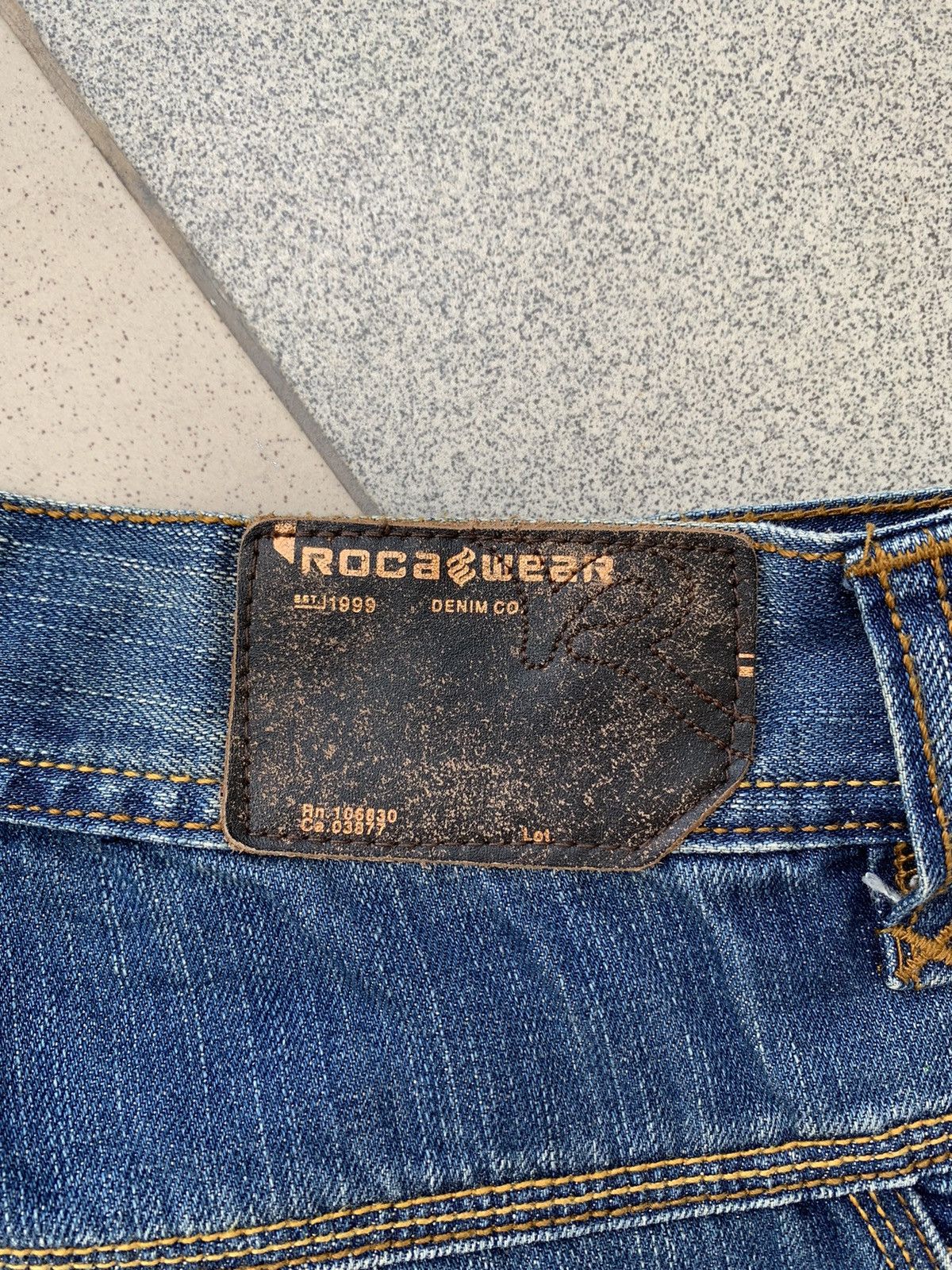 Japanese Brand Y2K Rocawear hip-hop baggy jeans Size US 34 / EU 50 - 11 Thumbnail
