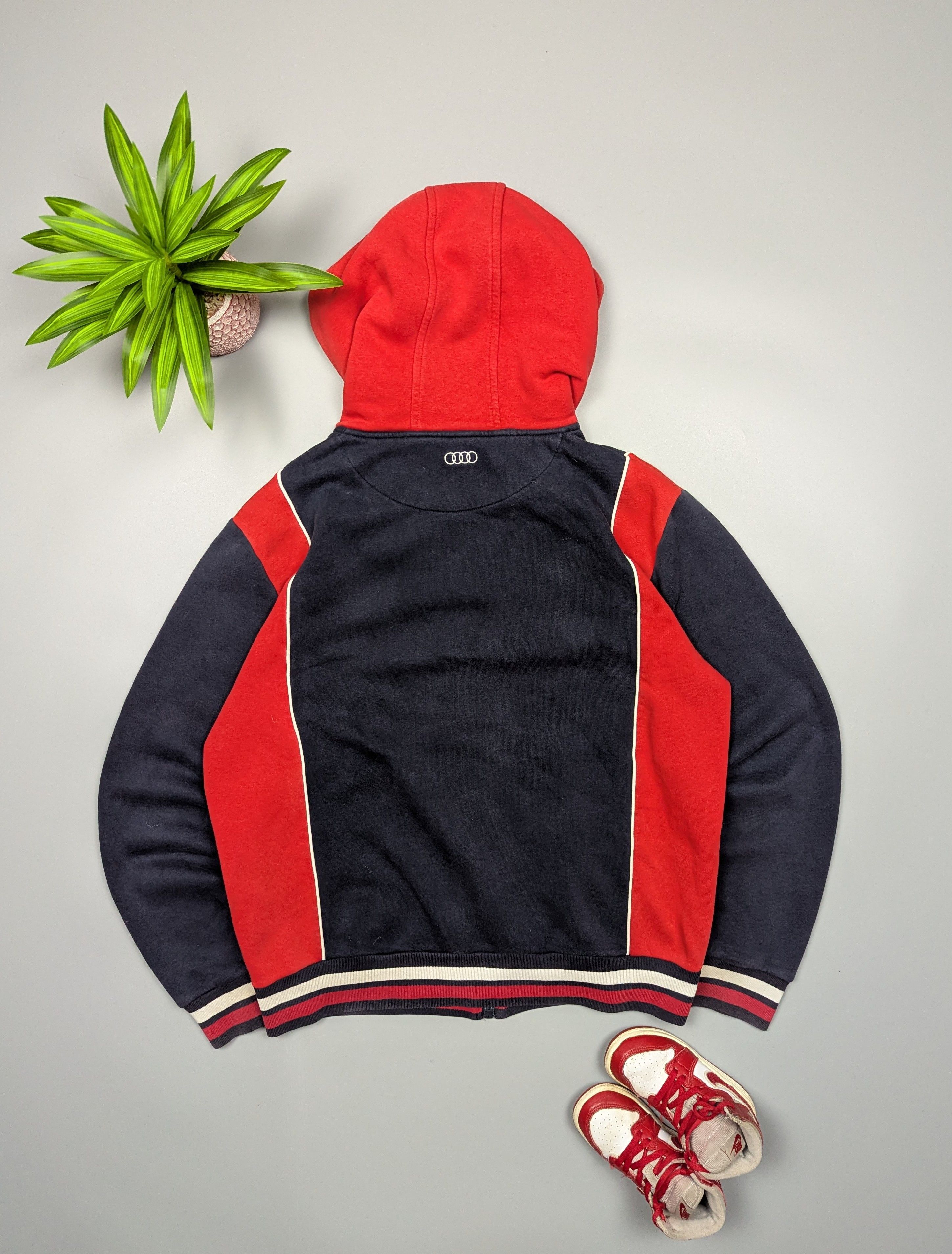 Audi AUDI Sport Vintage Men's Insulated Full Zip Hoodie Size US M / EU 48-50 / 2 - 8 Thumbnail