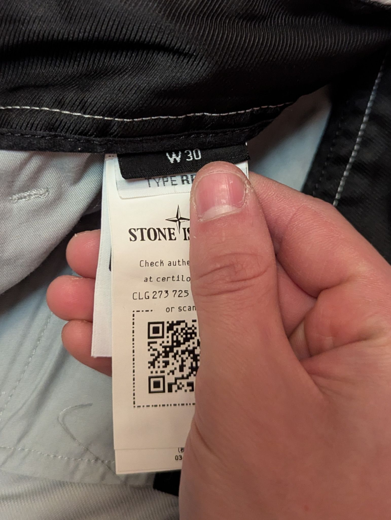 Stone Island Stone Island cargo pants in light grey, Type RE-T fit. Size US 30 / EU 46 - 16 Thumbnail