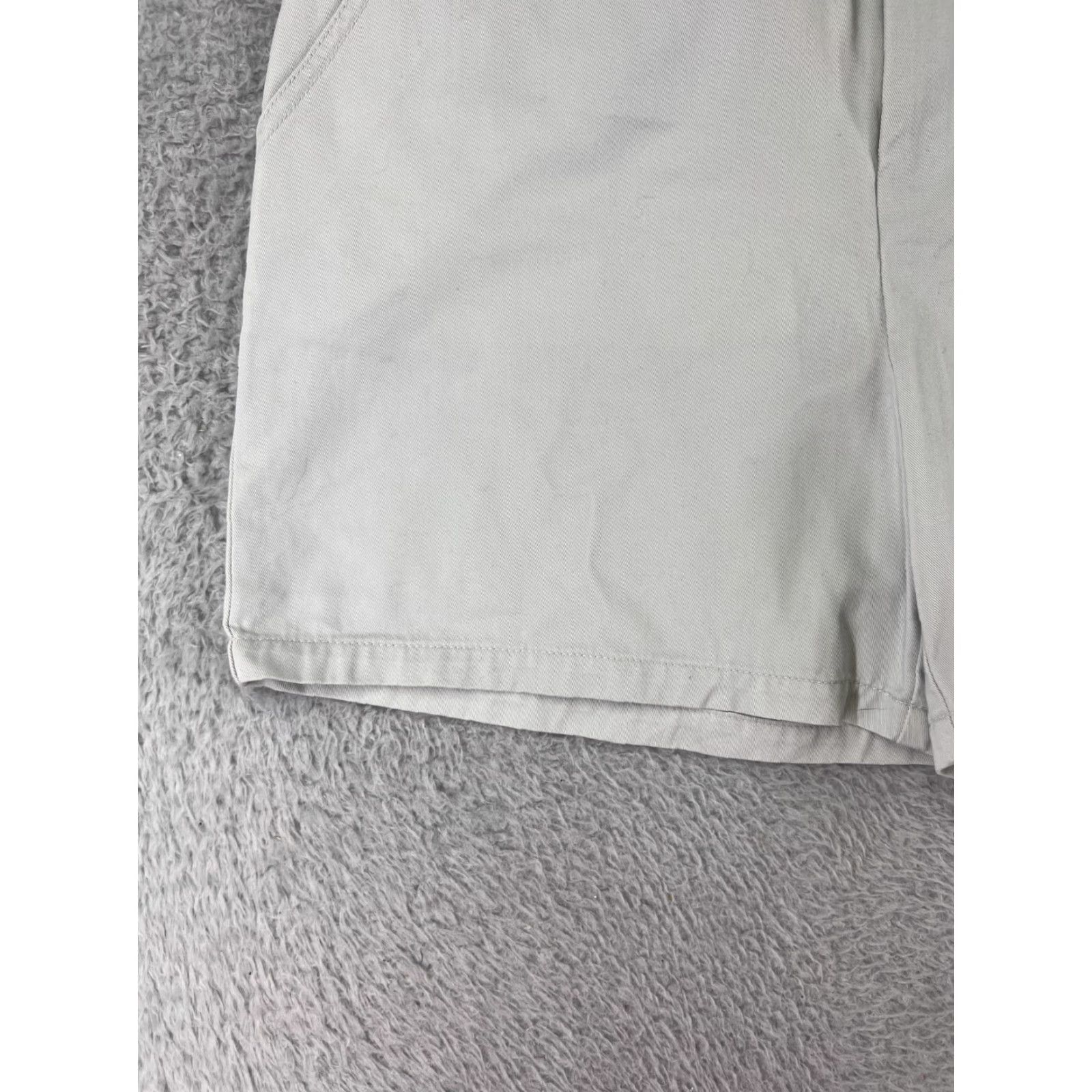 Vintage G.H. Bass & Co. Shorts Womens 6 Gray 100% Cotton Twill Pockets Zip Fly Chino 5-Pocket Design Casual Outdoor Hiking Women Size 28" / US 6 / IT 42 - 7 Thumbnail