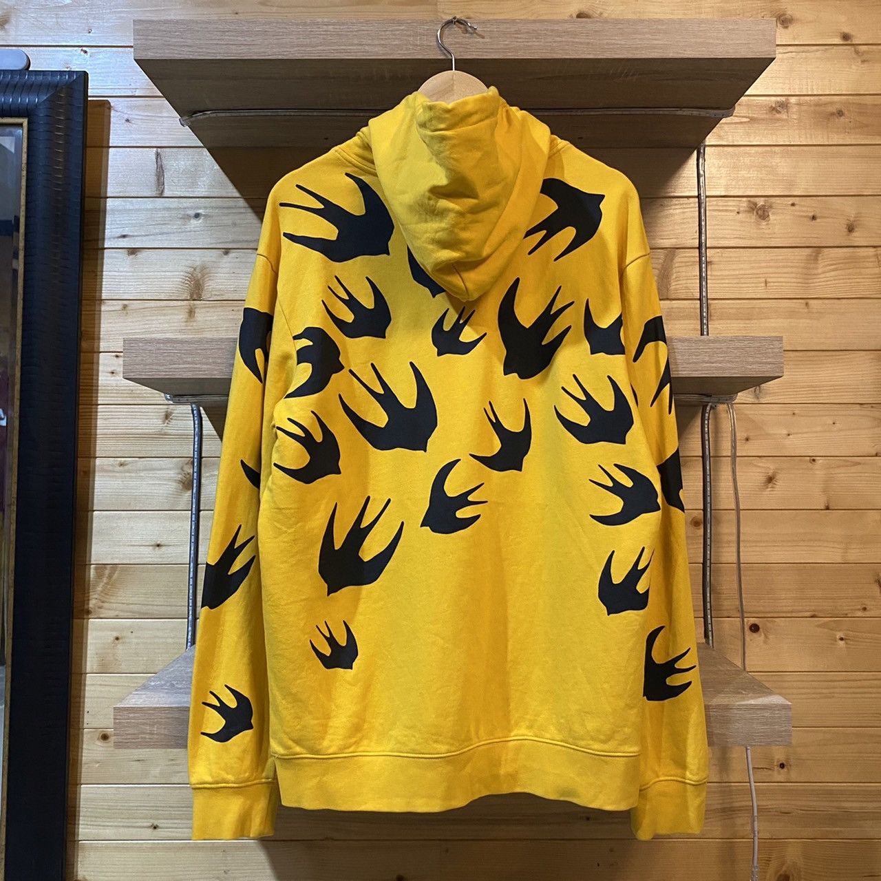 McQ Alexander McQueen ALEXANDER MCQUEEN Bird Graphic Hoodie In Chrome Yellow Size US L / EU 52-54 / 3 - 15 Thumbnail