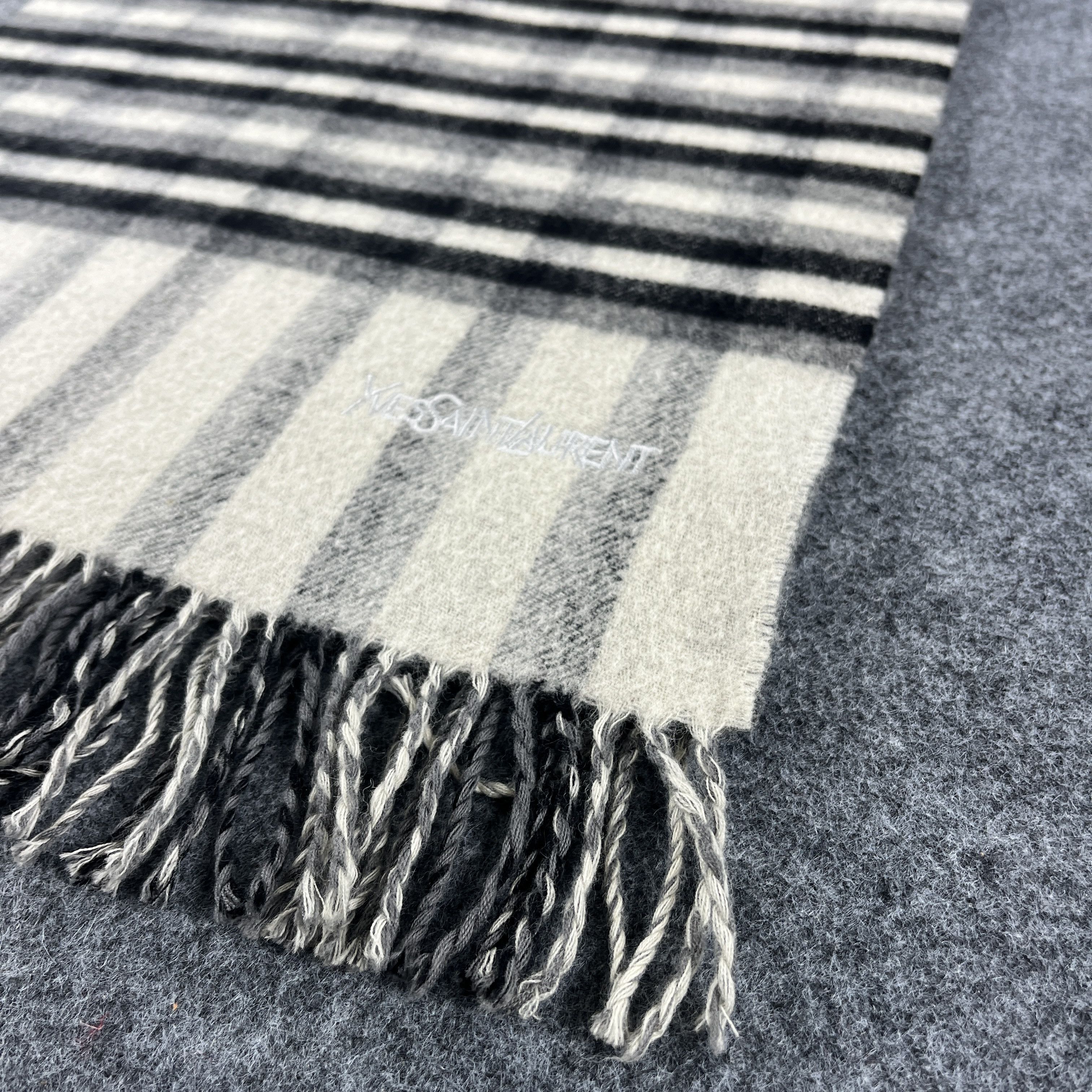 Vintage Yves Saint Laurent Scarf / Muffler / Neckwear T1423 Size ONE SIZE - 6 Thumbnail