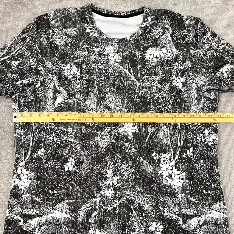 Lululemon Lululemon Shirt Adult XL Floral Reflective Performance Wicking Athletic Short Sleeve T-Shirt Green - Polyester, Polyester Blend Men’s Shirt Size US XL / EU 56 / 4 - 7 Thumbnail