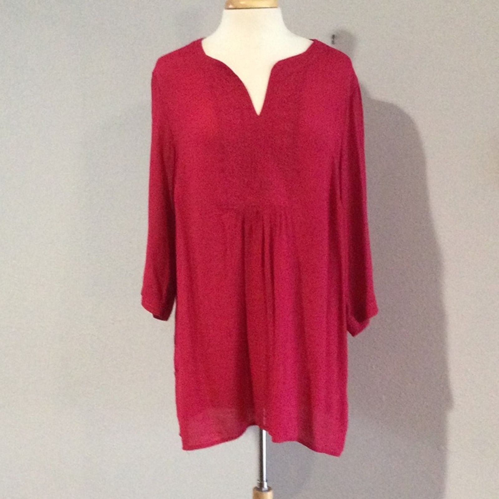 Other Maggie Barnes Embroidered Red V-neck 3/4 Split Sleeve Top 0X Size XL / US 12-14 / IT 48-50 - 1 Thumbnail