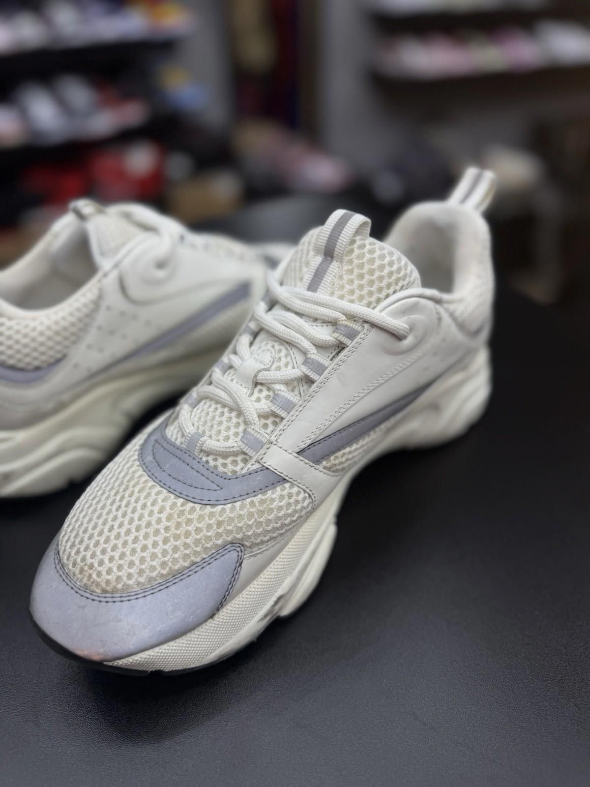 Dior Size 43EU/10US- Dior B22 White 100% Authentic $1300 Retail Size US 10 / EU 43 - 8 Thumbnail