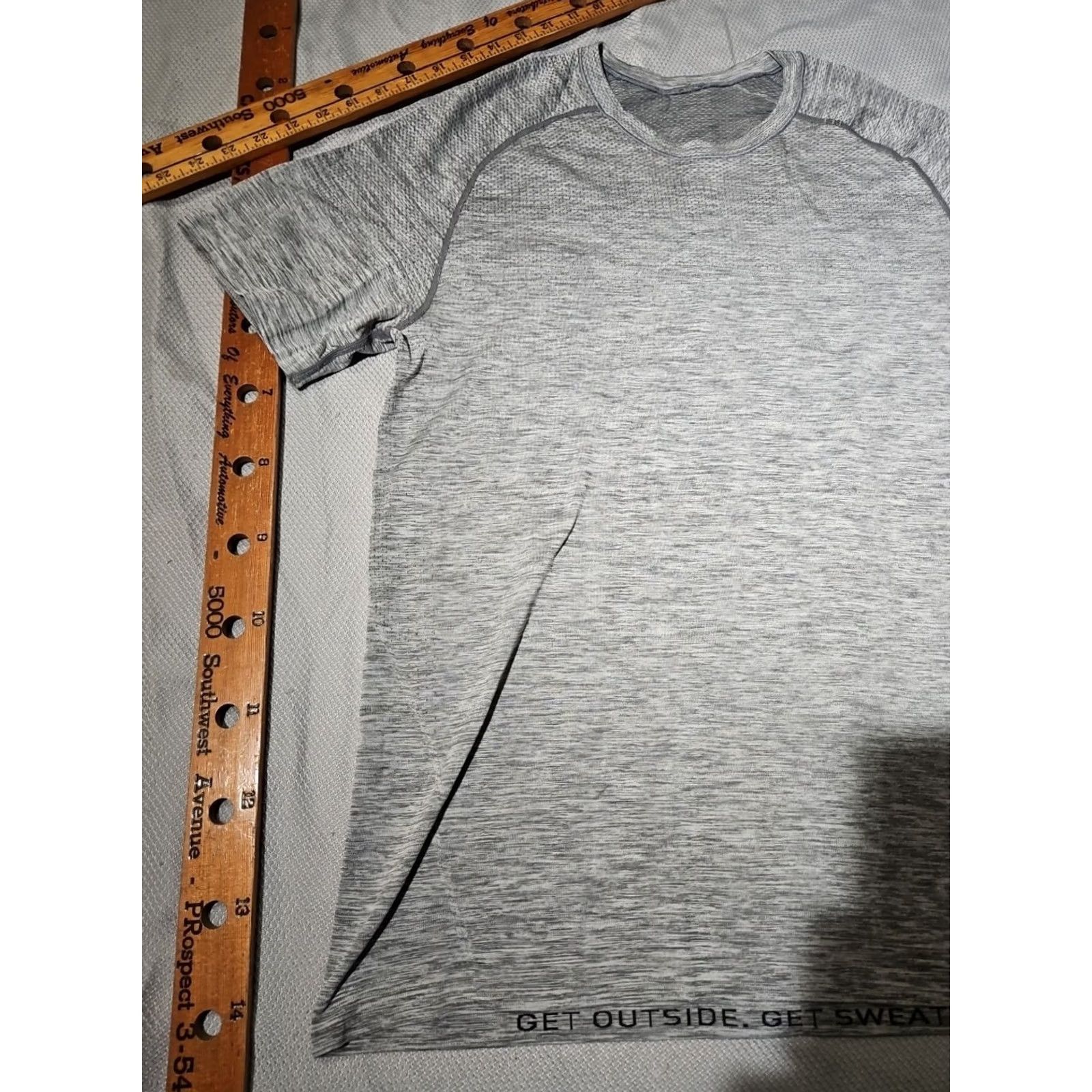 Lululemon Lululemon Shirt Mens M Gray Metal Vent Tech Camo Active Performance Stretch Tee Size US M / EU 48-50 / 2 - 4 Thumbnail