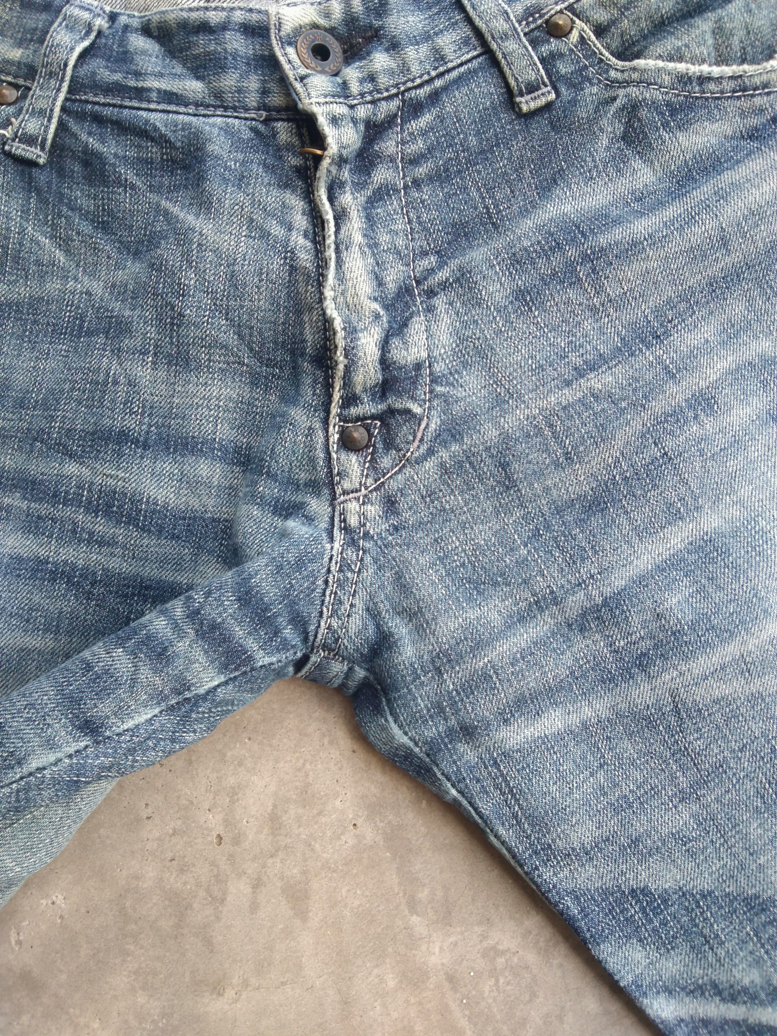 Japanese Brand Vintage Y2k Factotum Made In Japan Distressed Jeans 32x32 Size US 32 / EU 48 - 7 Thumbnail