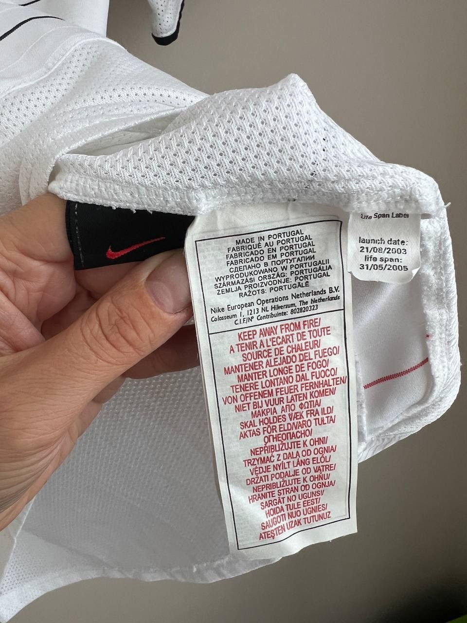 Nike Nike Retro 2003-05 season Manchester United away jersey Size US L / EU 52-54 / 3 - 7 Thumbnail