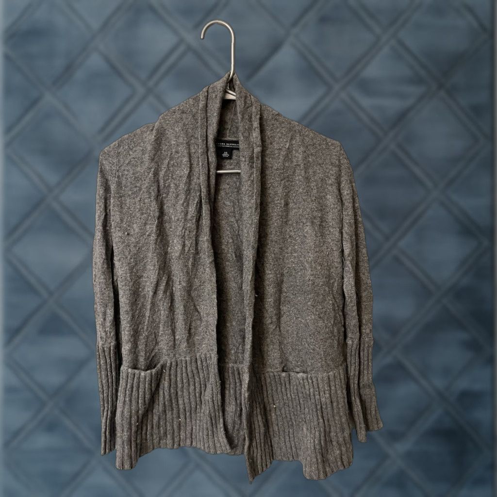 Banana Republic Banana Republic Cardigan Sweater Womens XS Gray Cashmere Nylon Viscose Wool Knit Long Sleeve Pockets Size XS / US 0-2 / IT 36-38 - 1 Thumbnail