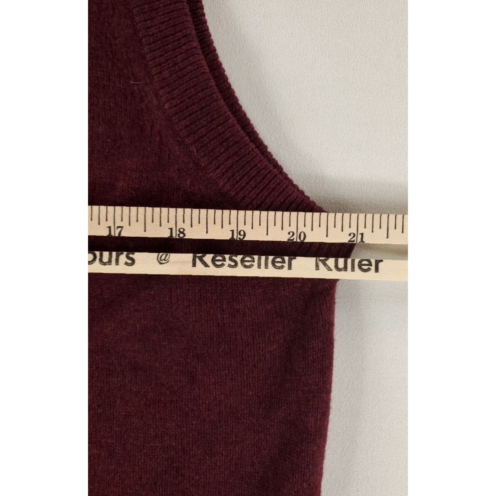 Vintage LL Bean Sweater Vest 100% Lambs Wool Maroon Purple Mens M Wool Vest Mens M Maroon Purple Knit LL Bean Size US M / EU 48-50 / 2 - 4 Thumbnail