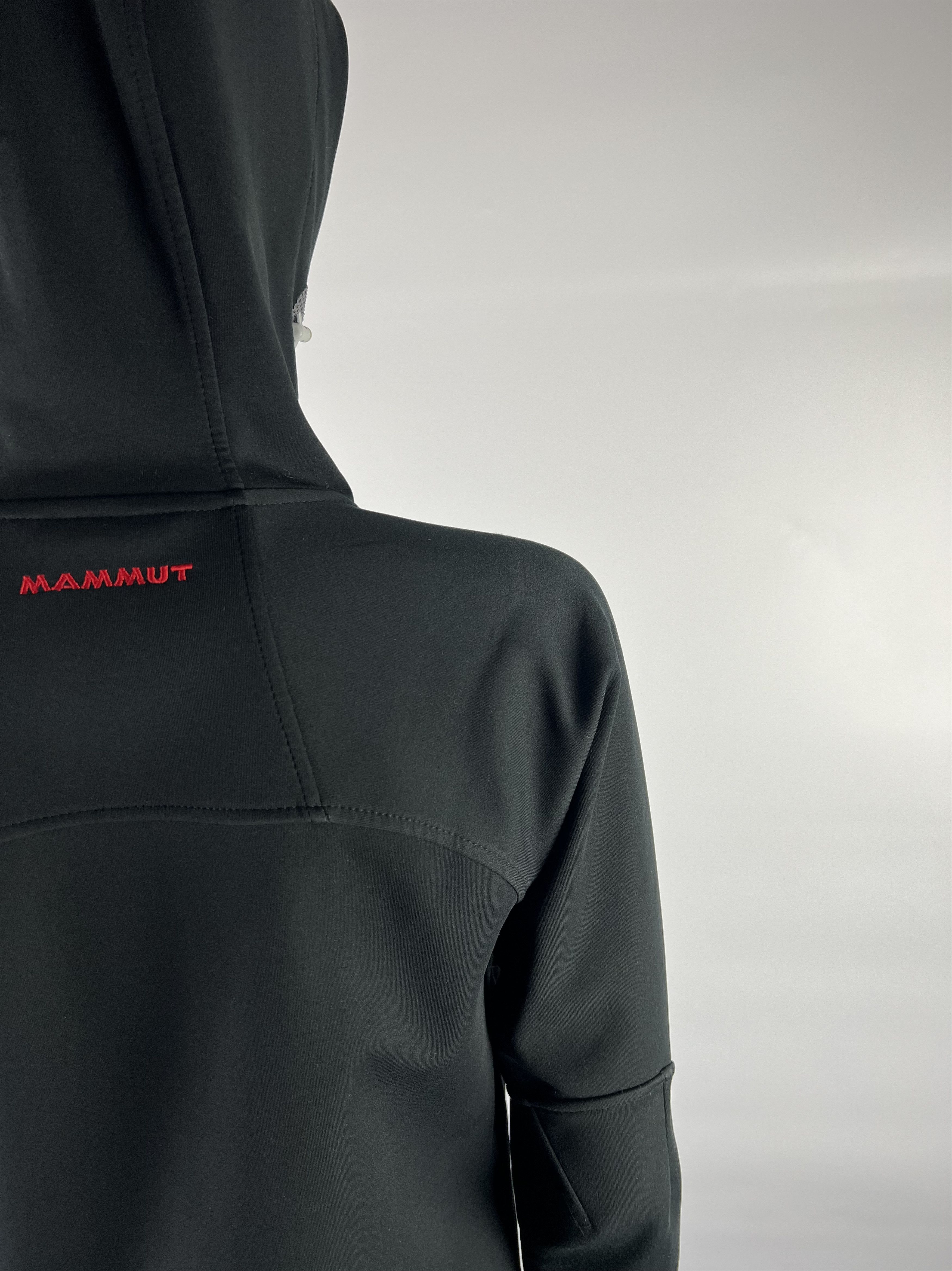 Mammut Mammut Womens Windstopper Softshell Hooded Jacket Size M / US 6-8 / IT 42-44 - 4 Thumbnail