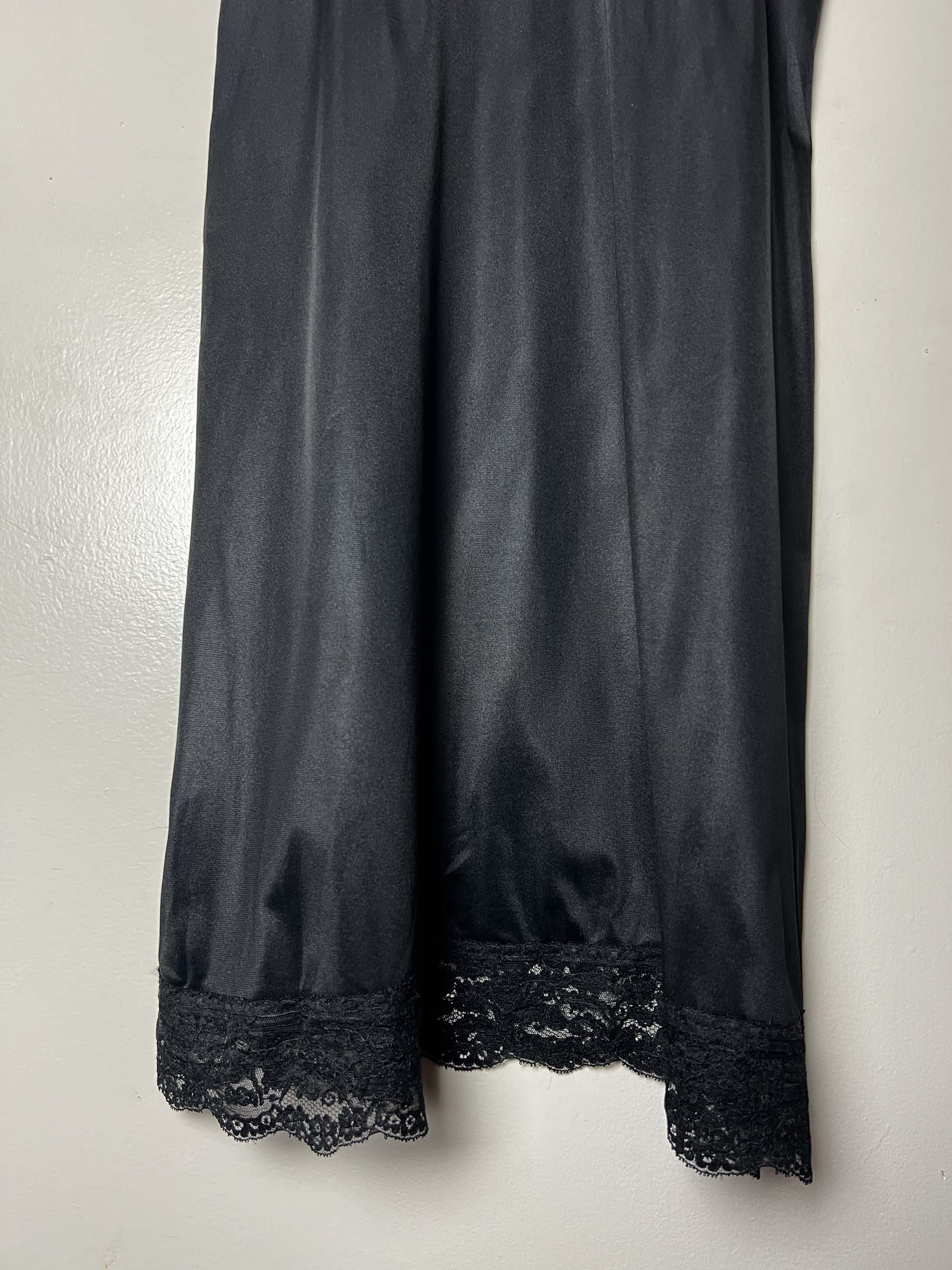Vintage Vintage 1960's Black Lace Trimmed Slip Size ONE SIZE - 4 Thumbnail