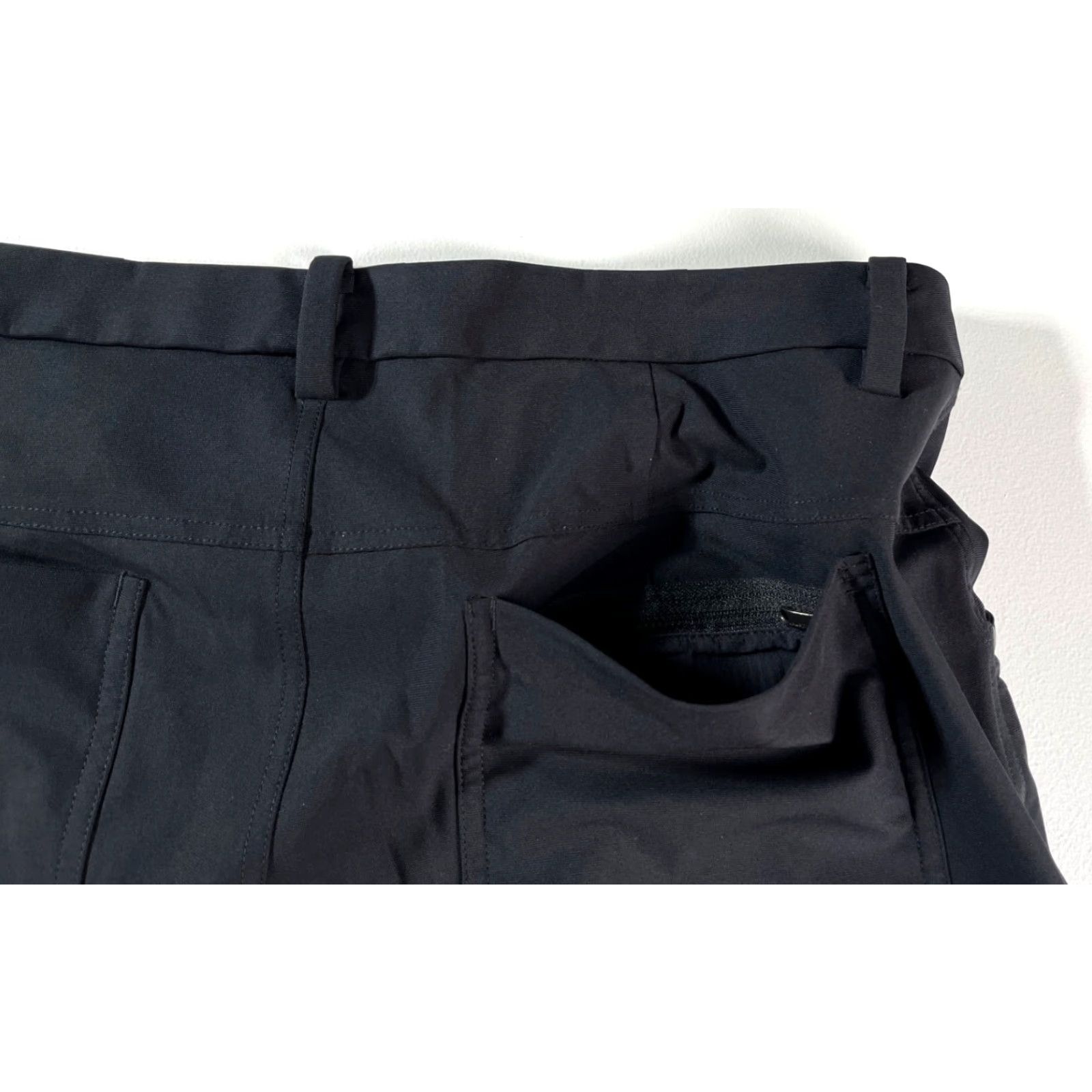 Lululemon Lululemon Men's ABC Pants Black 38x31 Chino Straight Belt Loops 10-12 Mid Rise Casual Designed City Preppy Pants Mens Black ABC Model Vintage? Size US 38 / EU 54 - 6 Thumbnail