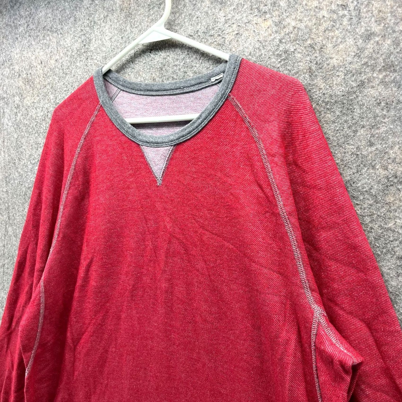 Tommy Bahama VINTAGE Tommy Bahama Sweater Mens Large Red Grey Adult Pullover Crewneck Fleece Size US L / EU 52-54 / 3 - 4 Thumbnail