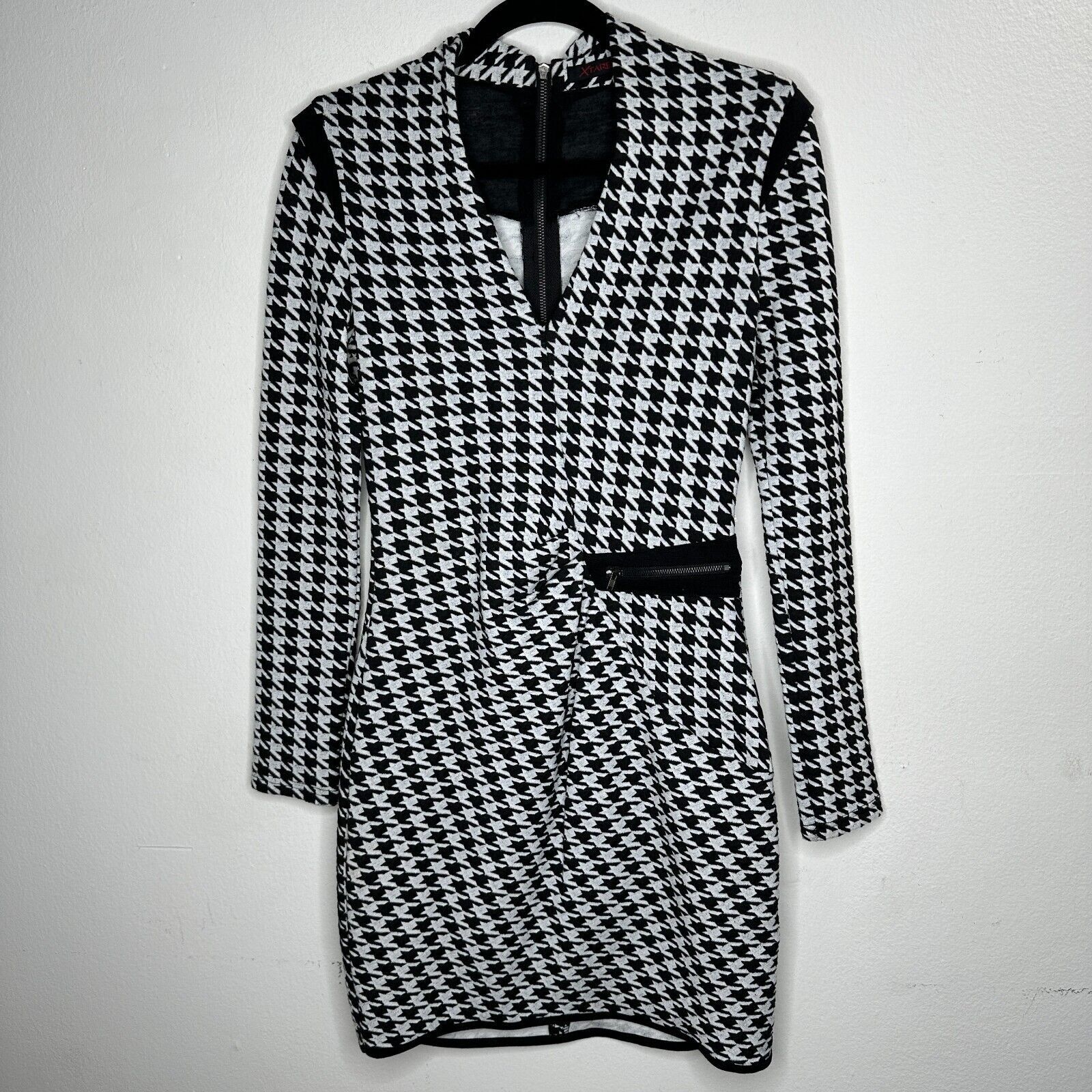 Other Xtaren Houndstooth VNeck Long Sleeve Ruche Zip Waist Dress M Size M / US 6-8 / IT 42-44 - 2 Thumbnail