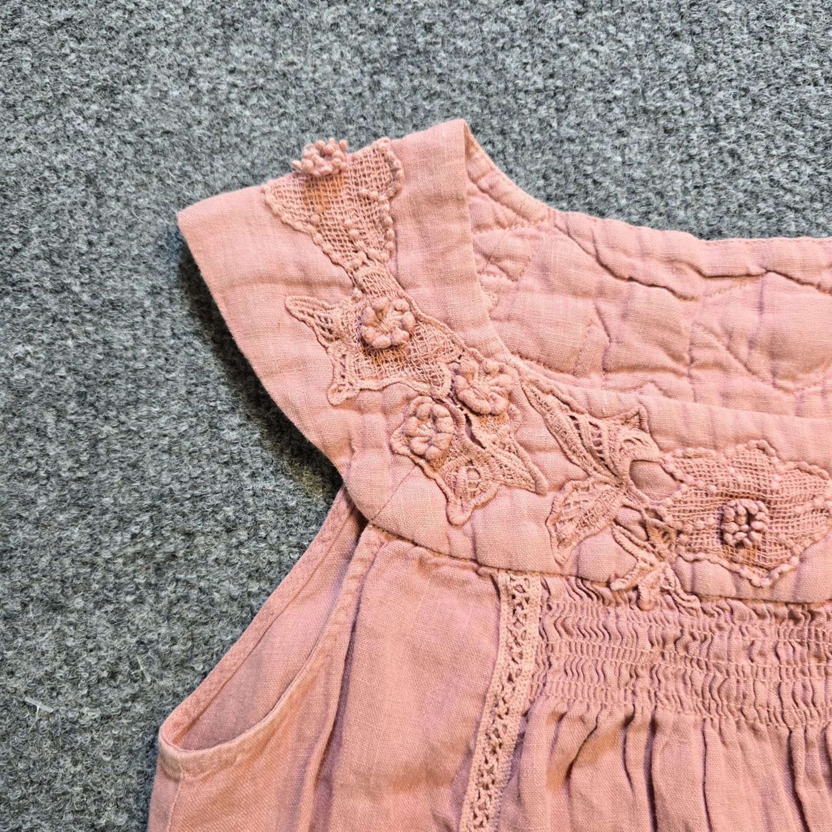 Zara Zara Dress Womens Small Pink Linen Sheath Embroidered Casual Beachy Knits? (Note: Original provided no stretch) Size S / US 4 / IT 40 - 3 Thumbnail