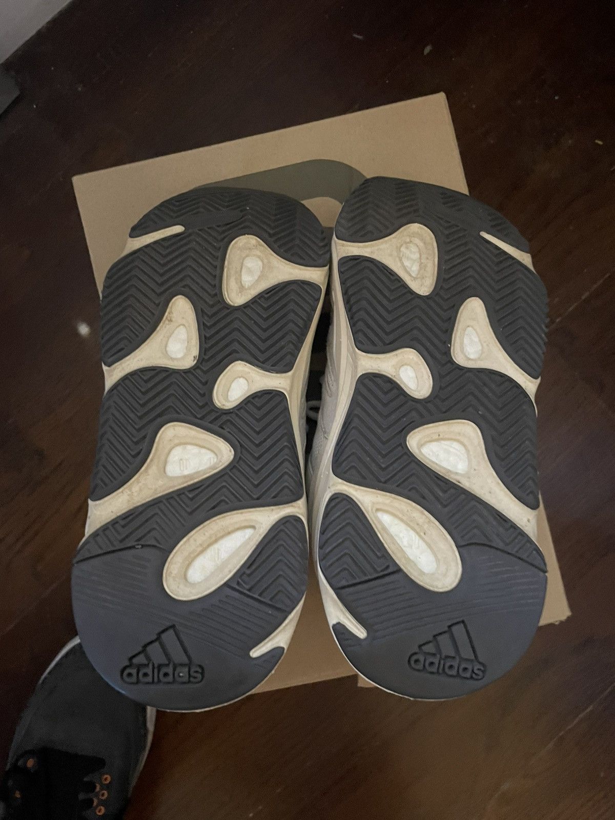 Yeezy Yeezy 700 analog Size US 8.5 / EU 41-42 - 8 Thumbnail
